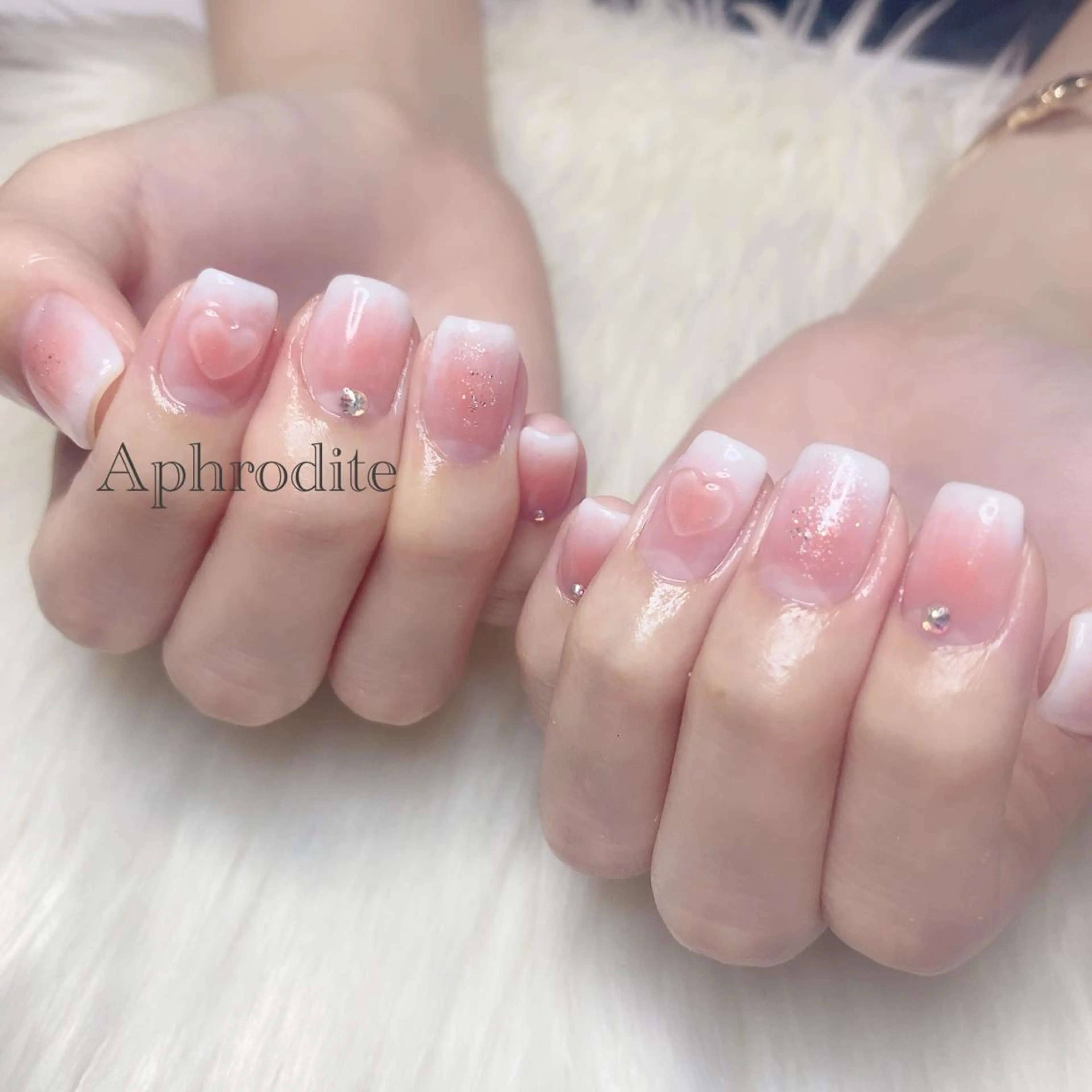 ネイル Aphrodite パラジェル認定サロンのネイルデザイン