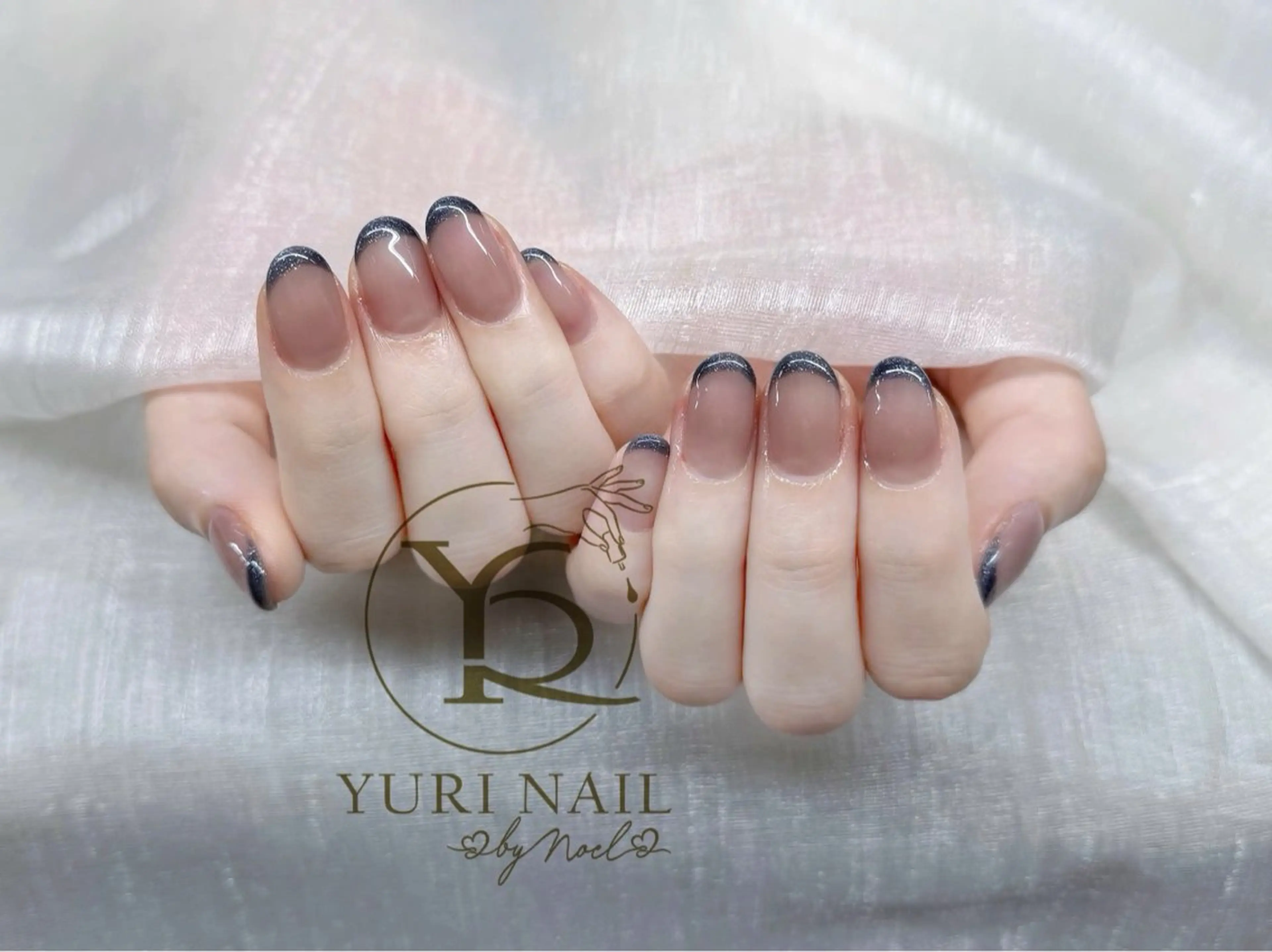 ネイル オーロラネイル ブルー チークネイル フレンチネイル グラデーション ハンドネイル フットネイル ハンドケア YURI Nail Funabashiのネイルデザイン