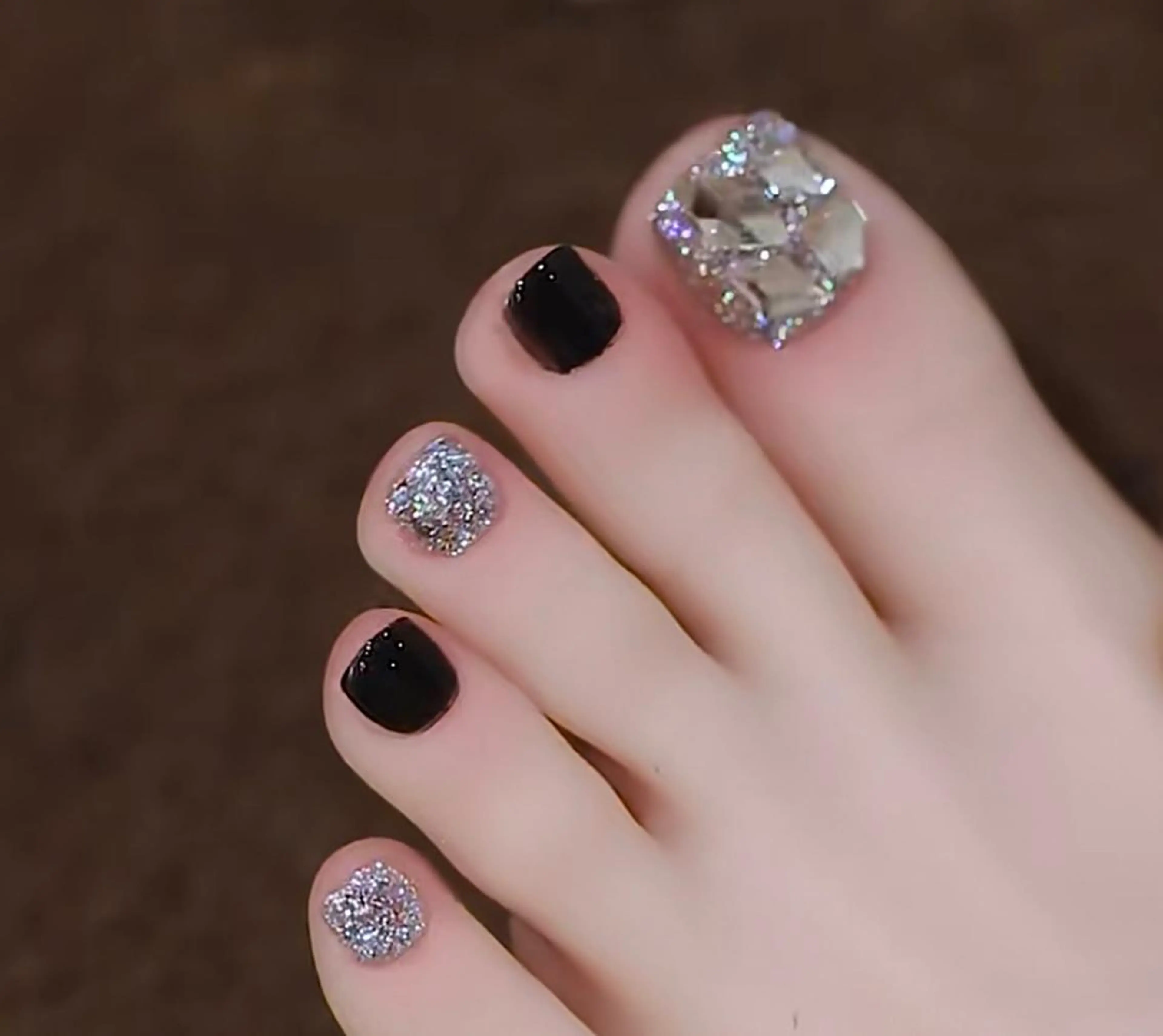 ネイル フットネイル KARI ネイルサロンのネイルデザイン