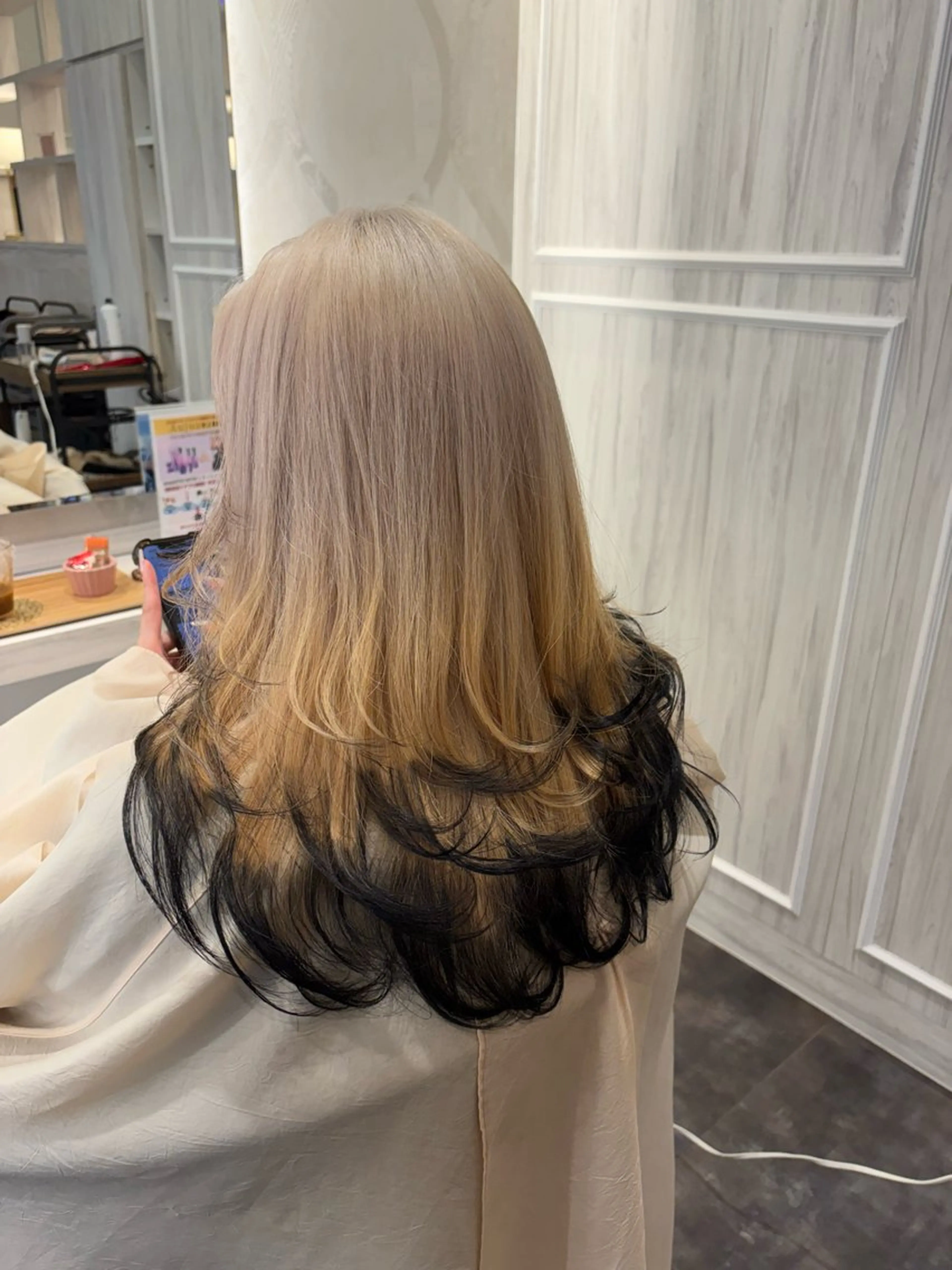 カラー グラデーションカラー ハイトーンカラー 🌟心斎橋レイヤー 艶ハイトーン/ウルフのヘアスタイル