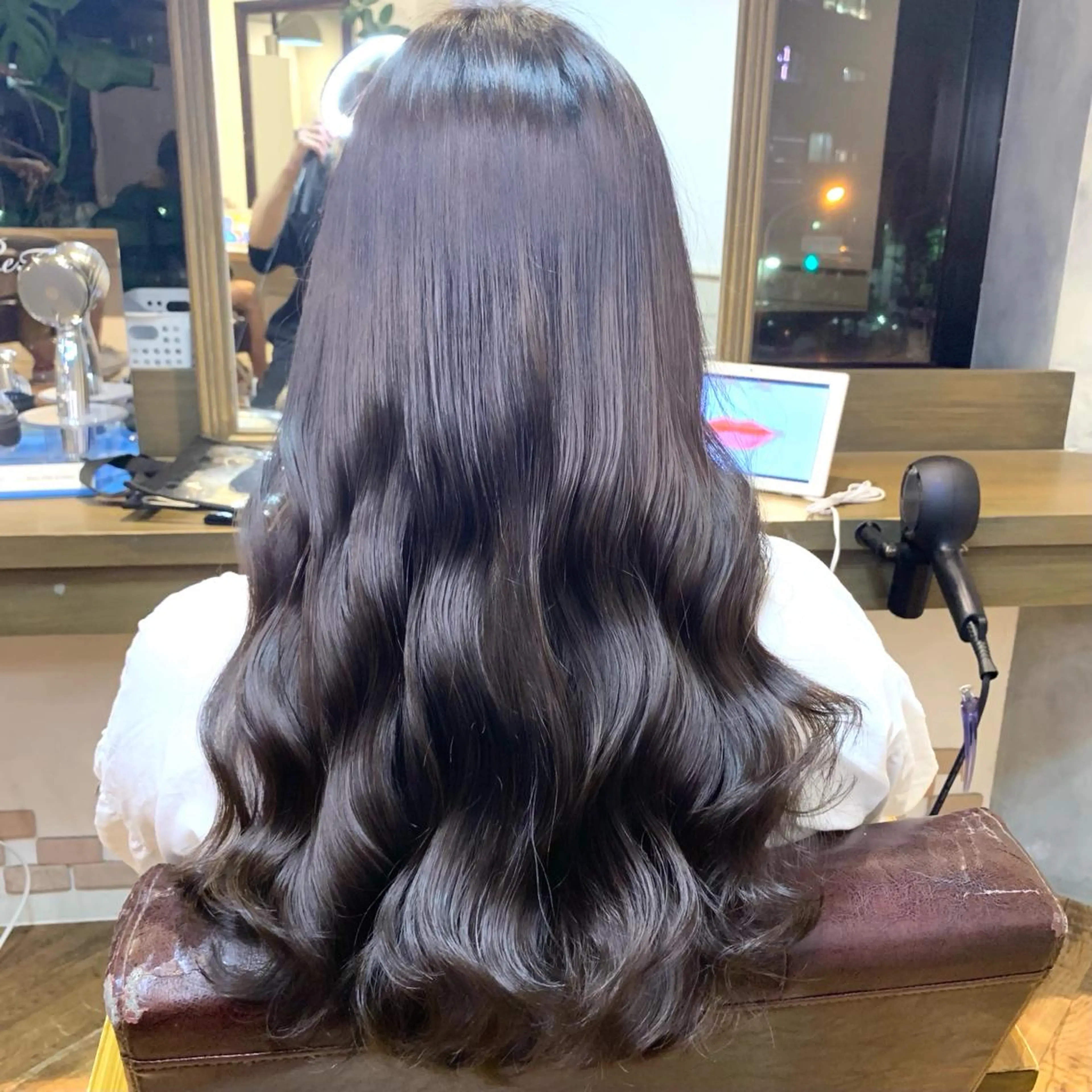 ロング カラー グレージュ アイスグレージュ ✨️美髪矯正×似合わ せ艶カラー✨藤田透のヘアスタイル