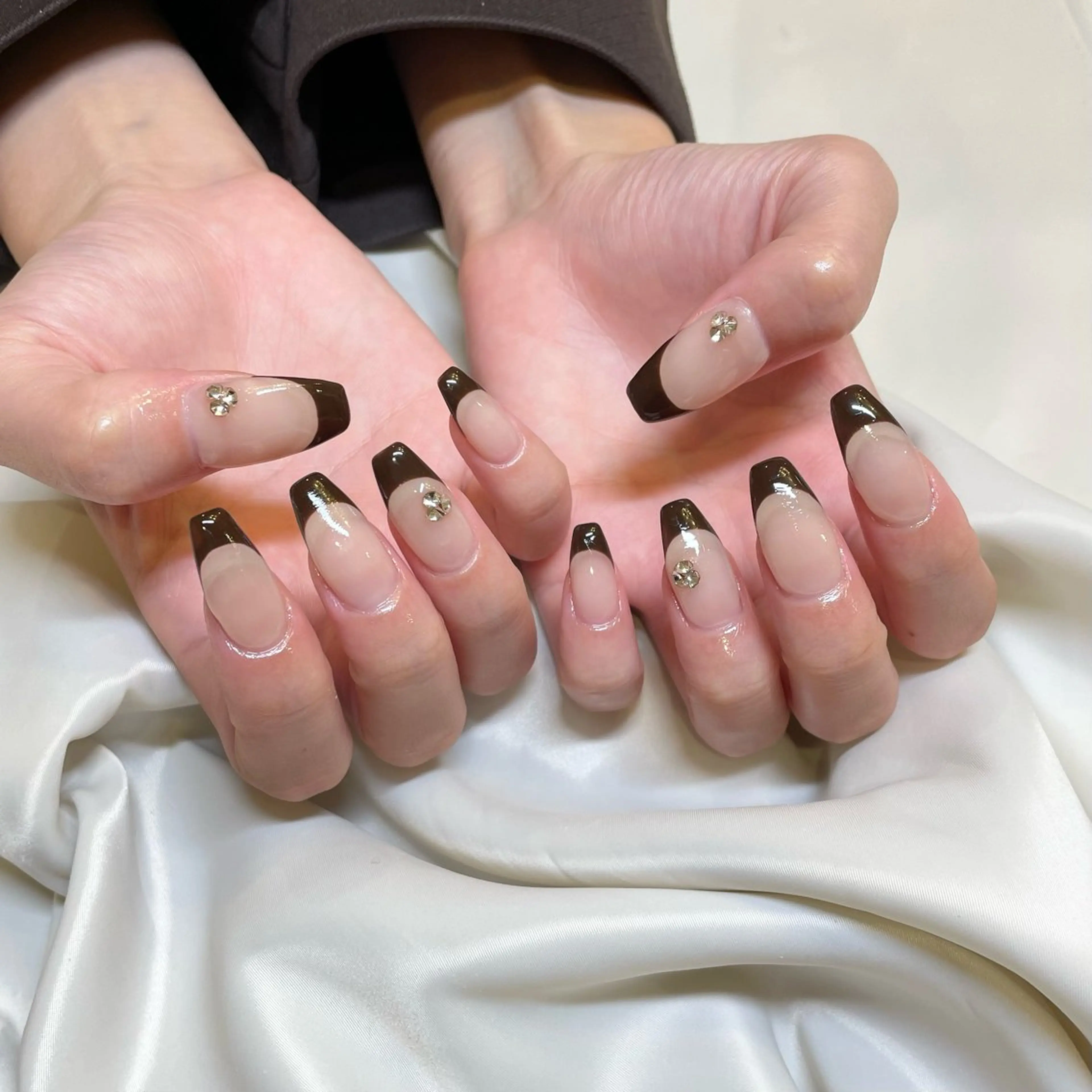 ネイル ブラウン フレンチネイル ハンドネイル ui nailのネイルデザイン