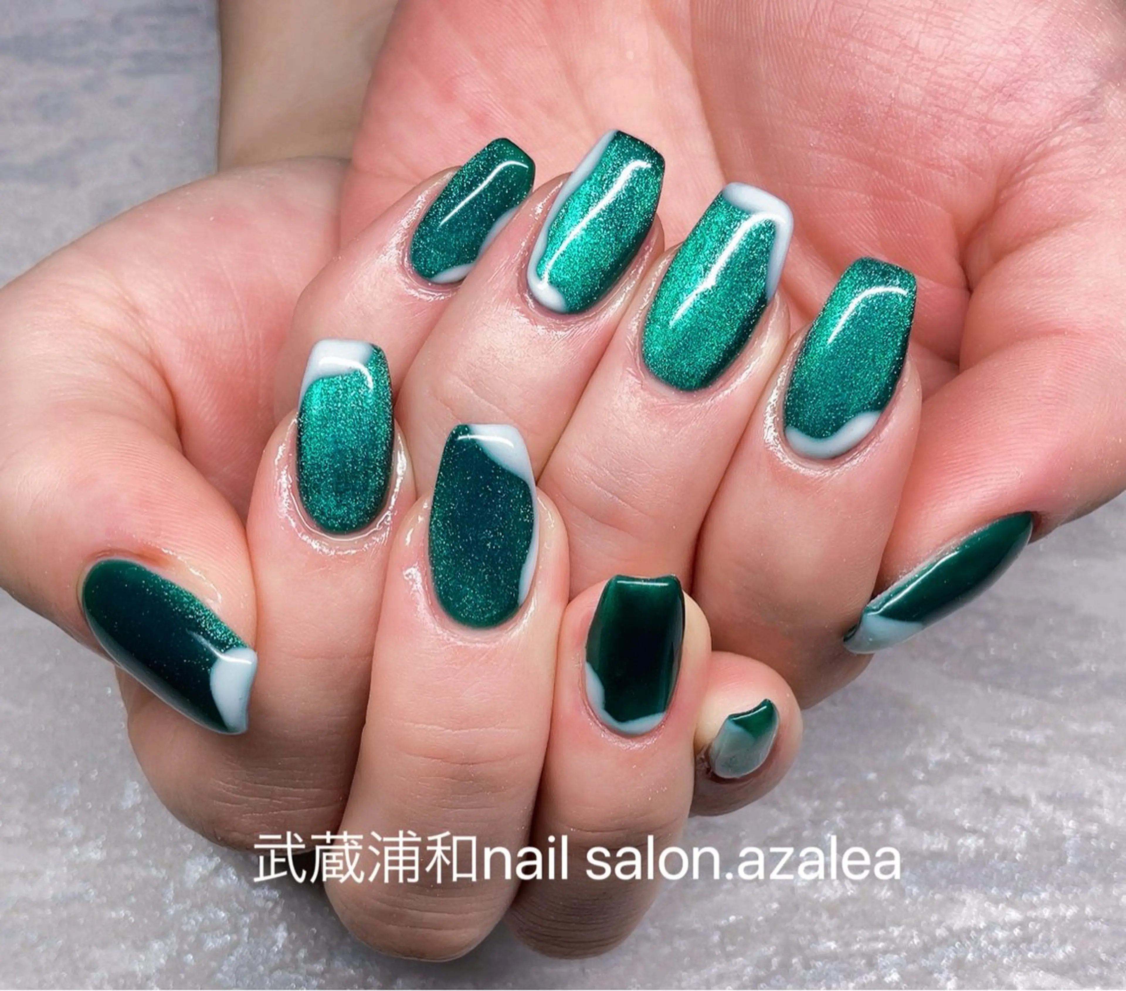 ネイル ハンドネイル R inのネイルデザイン