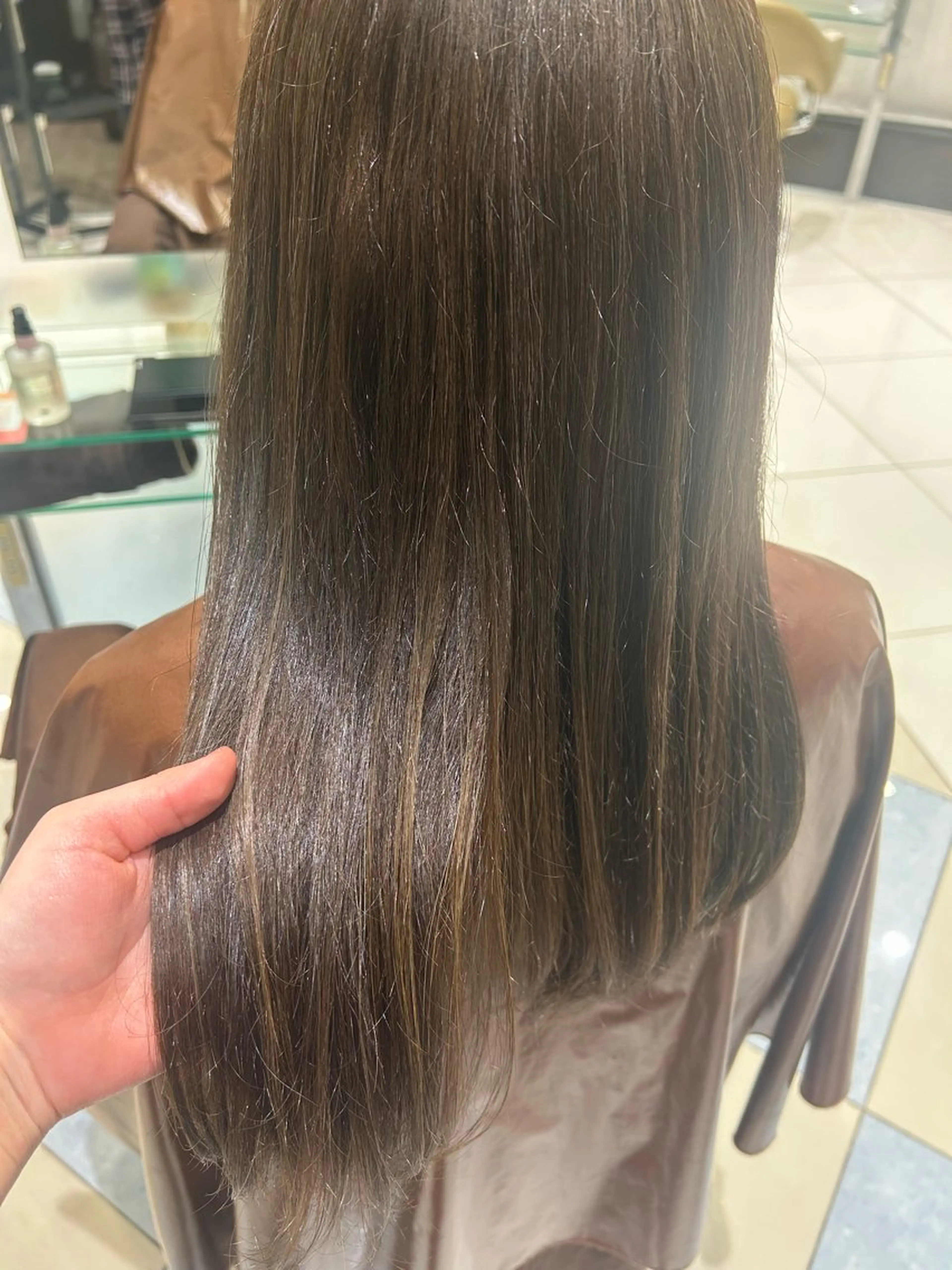 カラー 靍田 楓華のヘアスタイル
