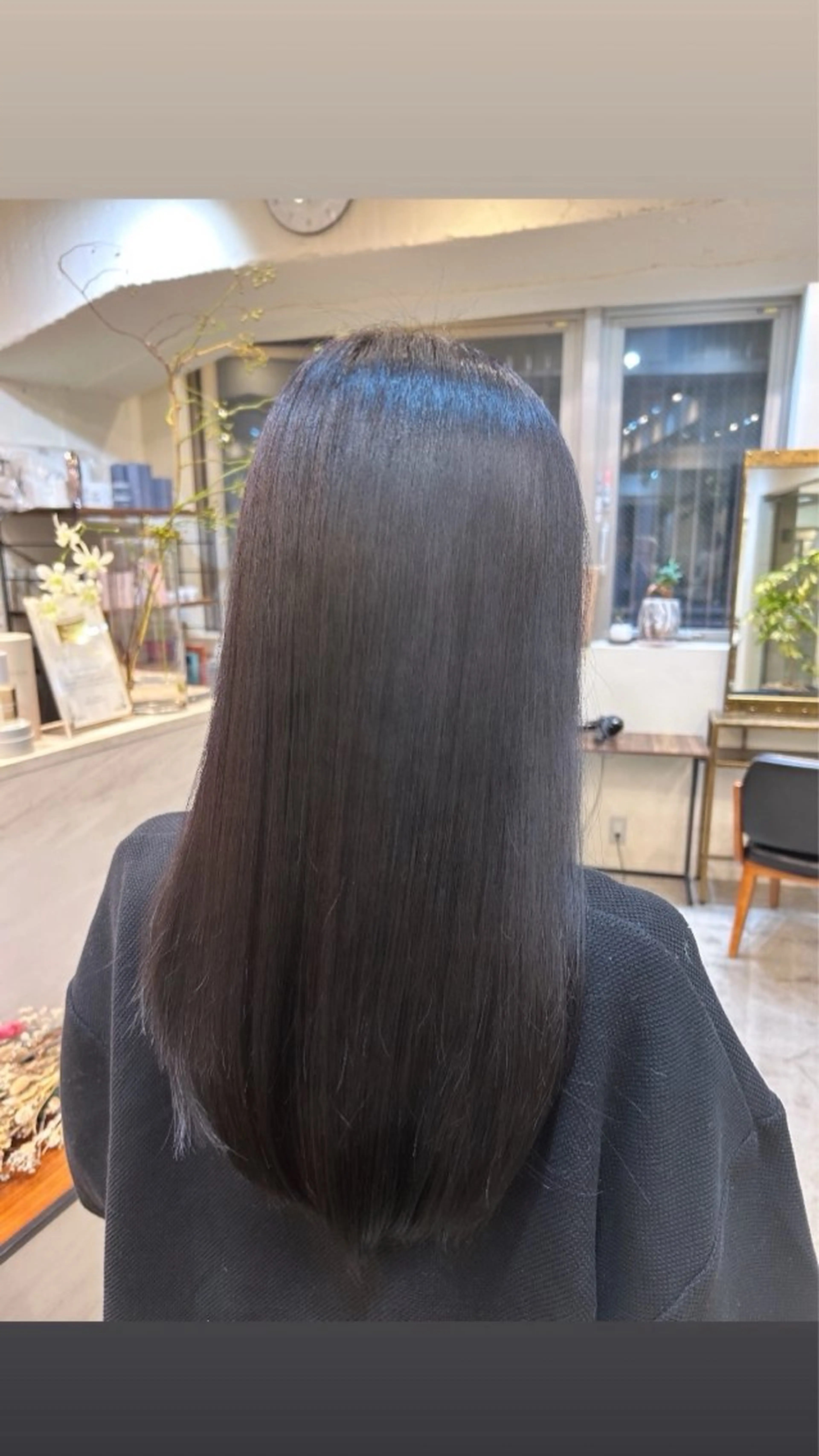 ロング TSUMUGI ／縮毛矯正✨️のヘアスタイル