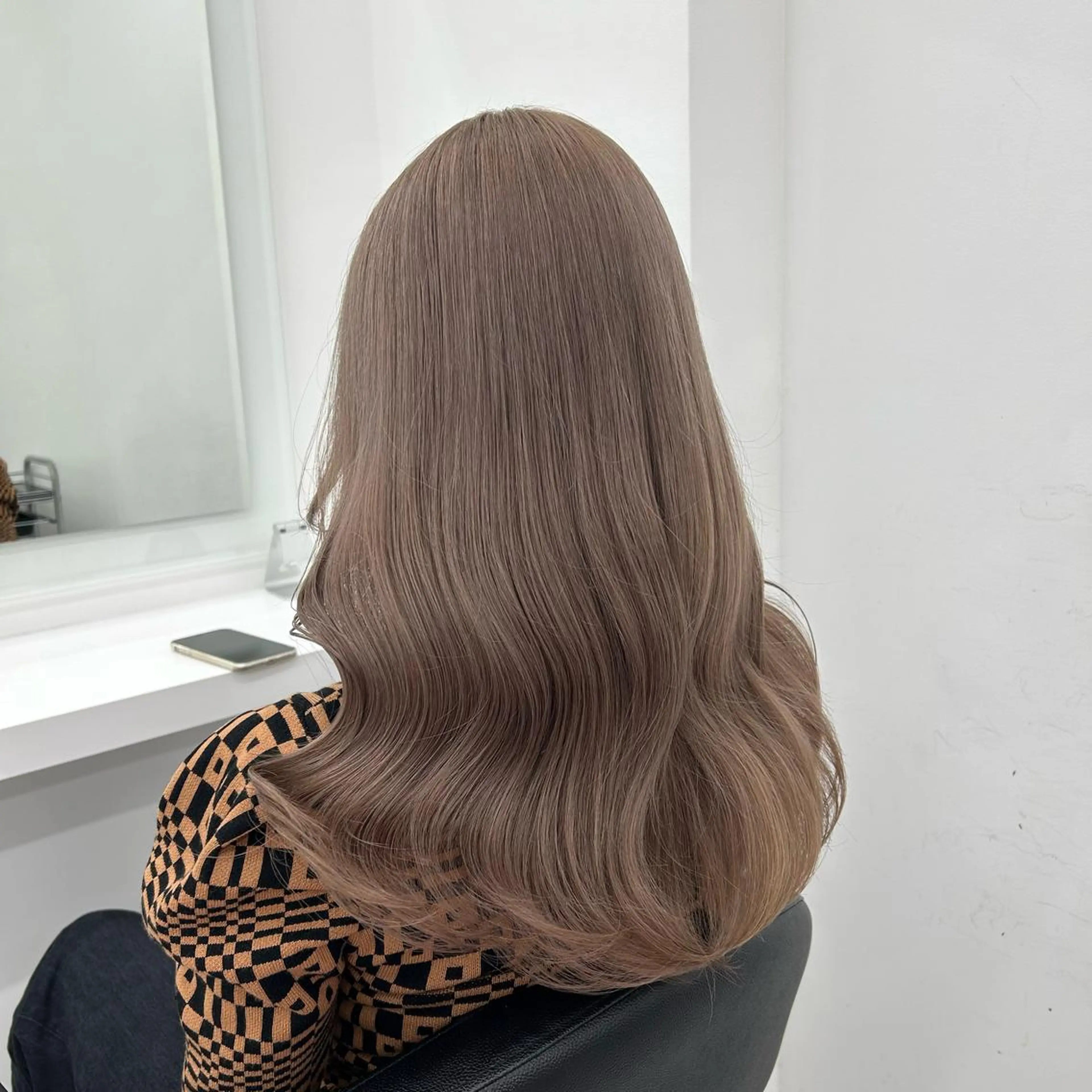 セミロング カラー ヘアアレンジ ヘアカラー トリートメント mai🍑暖色カラー /レイヤー💖のヘアスタイル