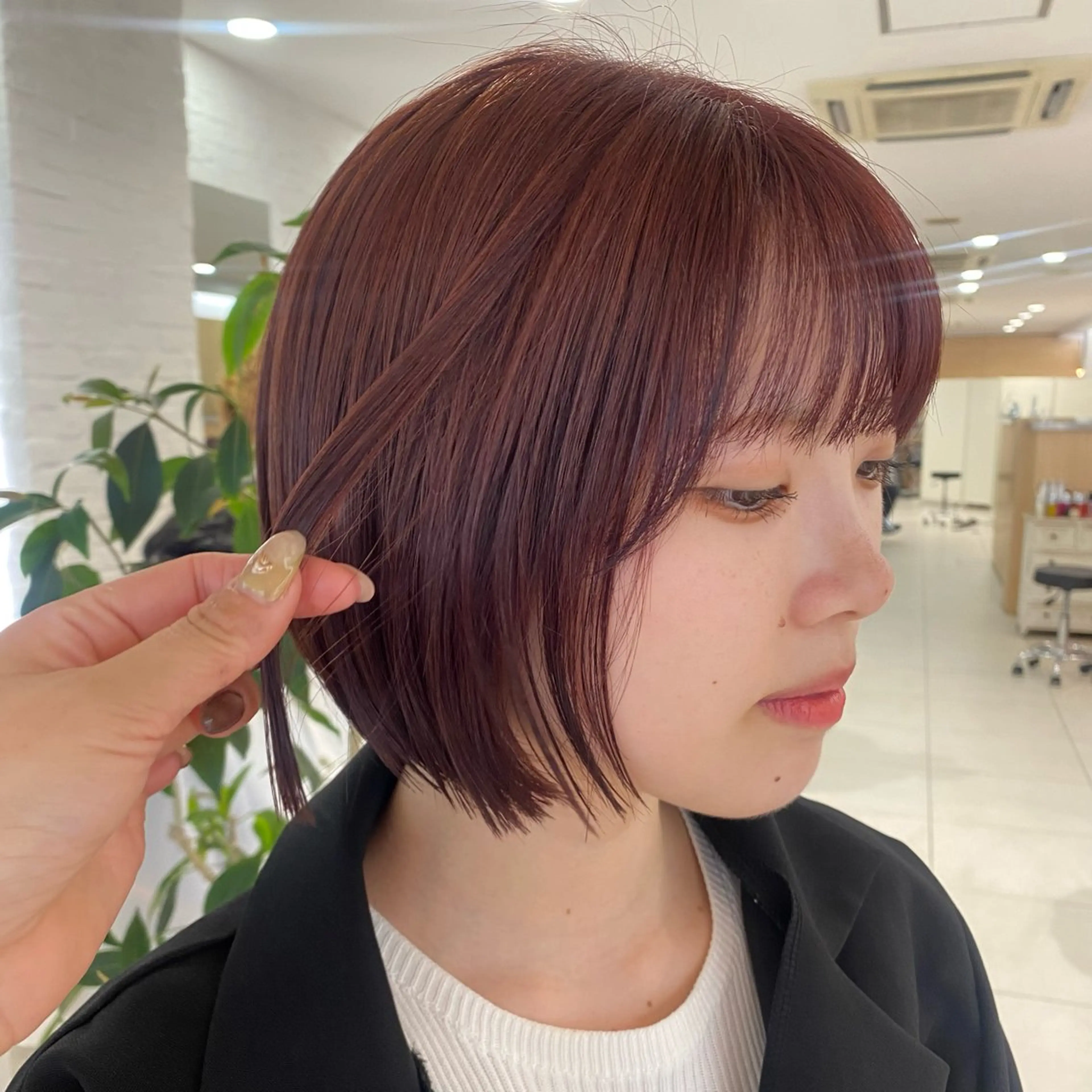 ショート 🍂透明感ベージュ カラー🍂森部杏菜のヘアスタイル