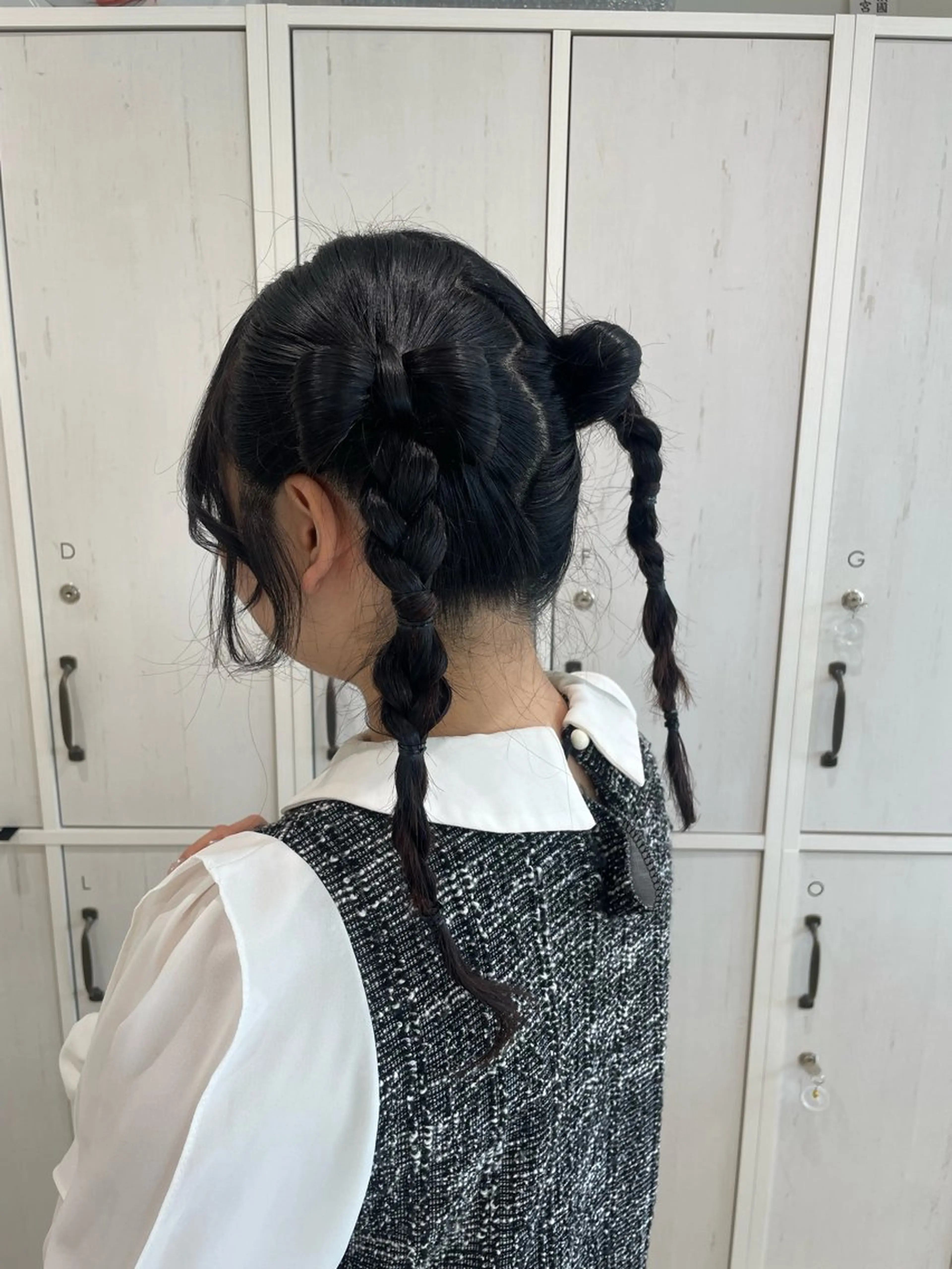 ロング ヘアアレンジ momo/エクステ /透明感カラーのヘアスタイル