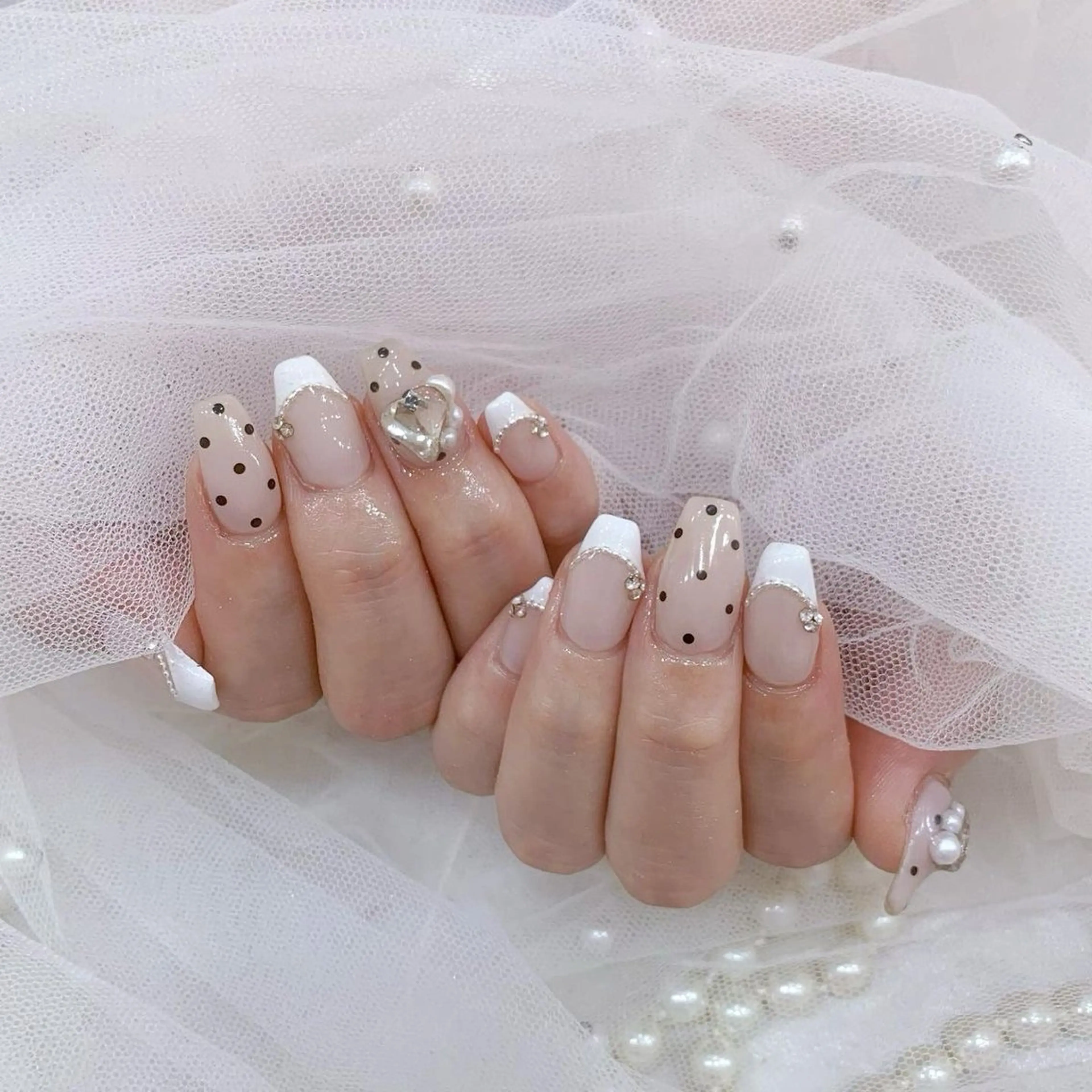 ネイル 長さ出し フレンチネイル グラデーション 卒業式 マグネットネイル MIHANA NAILのネイルデザイン