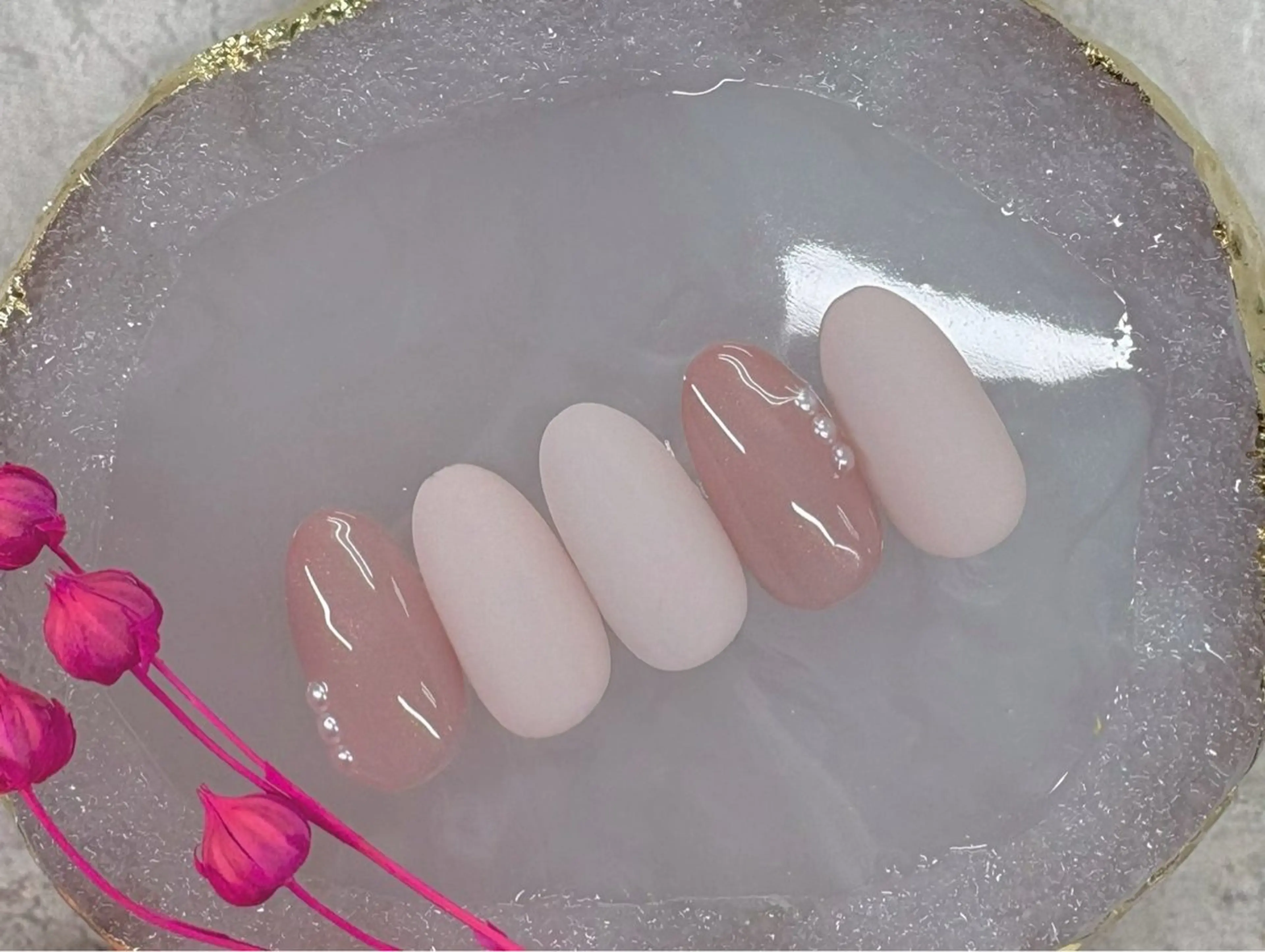 オフなし16種から選べる定額　シンプル　artネイル ¥5200の写真