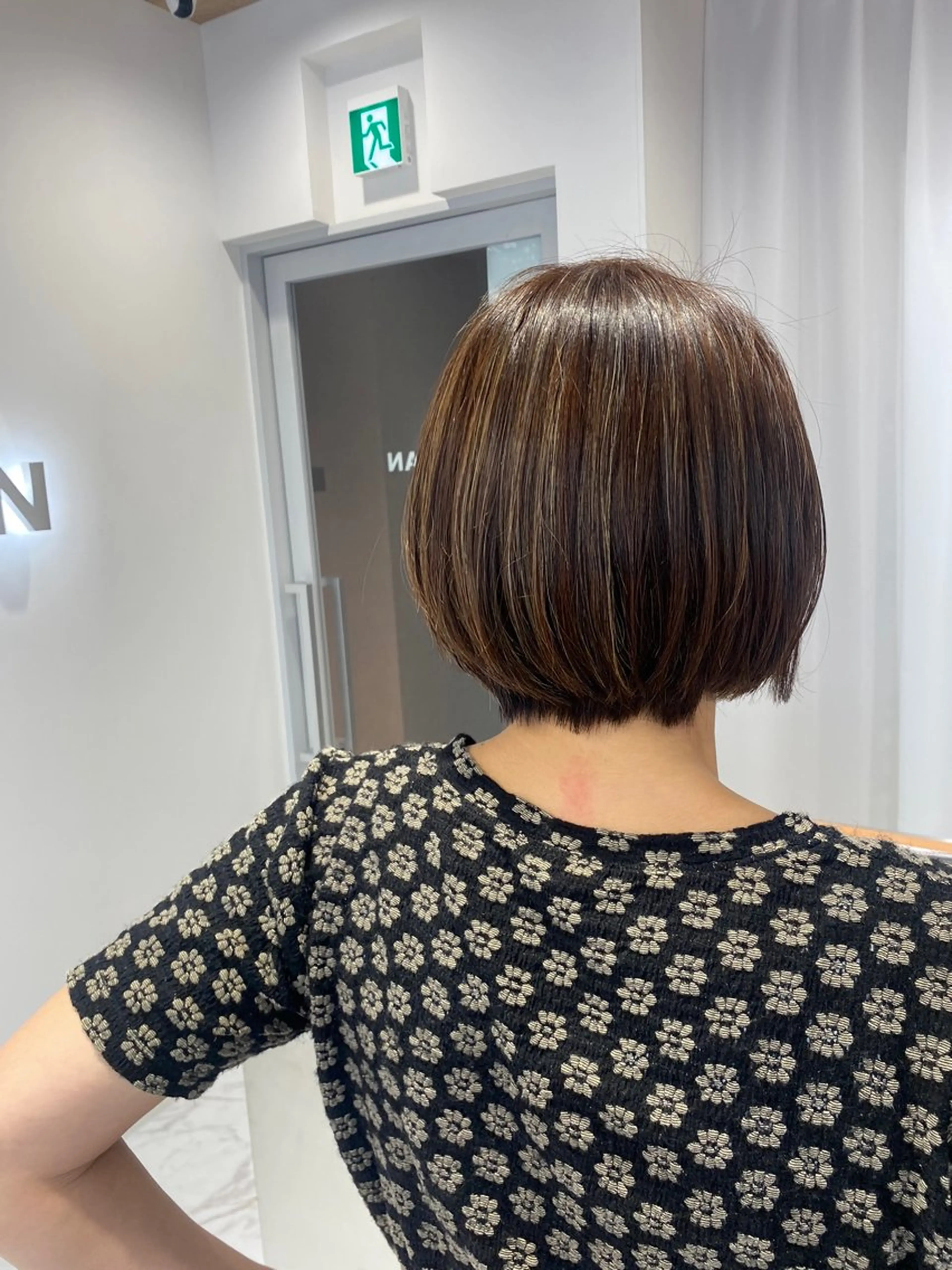 ショート ハイライト 都筑 莉佳子のヘアスタイル