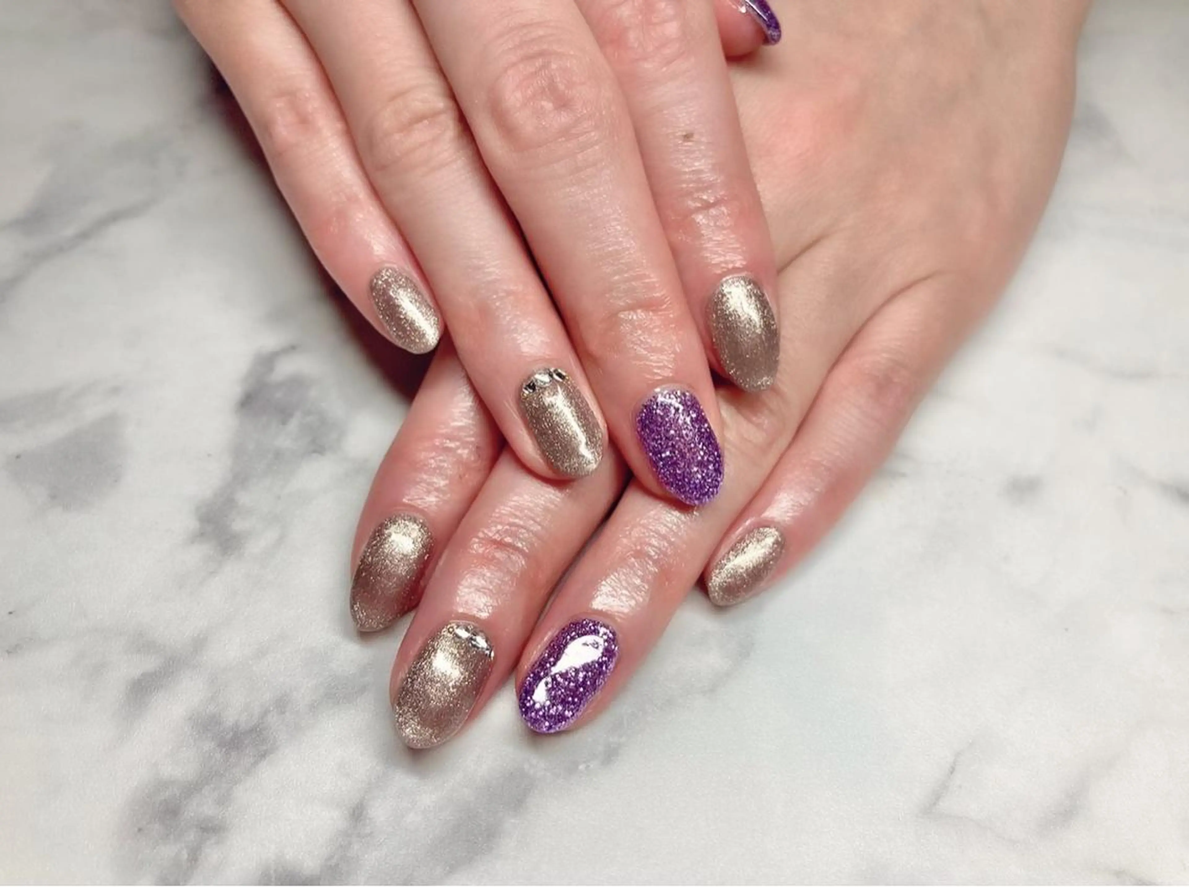 ネイル ジェルネイル ハロウィン ラメ(グリッター) パラジェル パープル ハンドネイル Nail&eye Belire 新宿のネイルデザイン