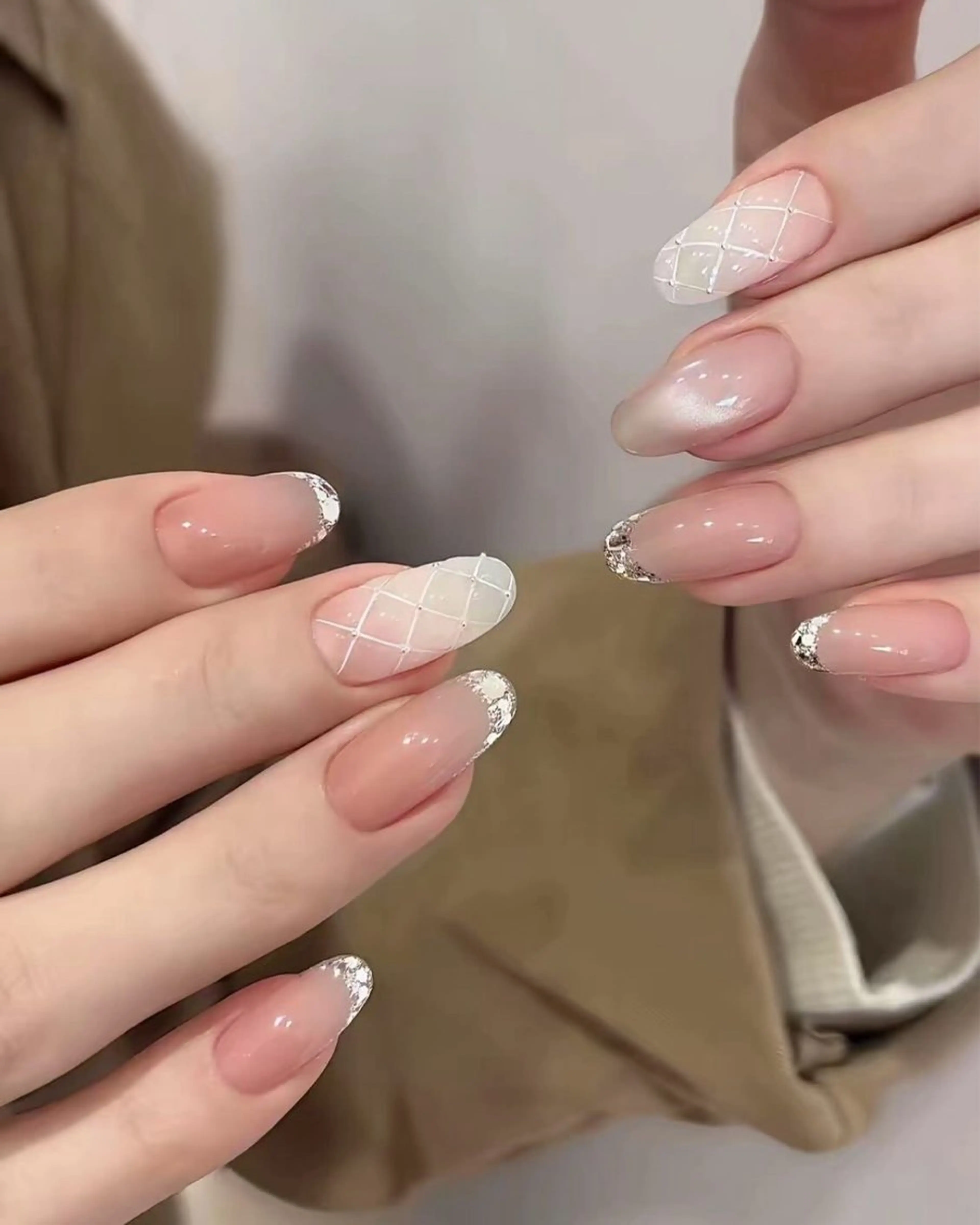 カラー グラデーションカラー ピンクカラー ハンドネイル AIN Nailのネイルデザイン