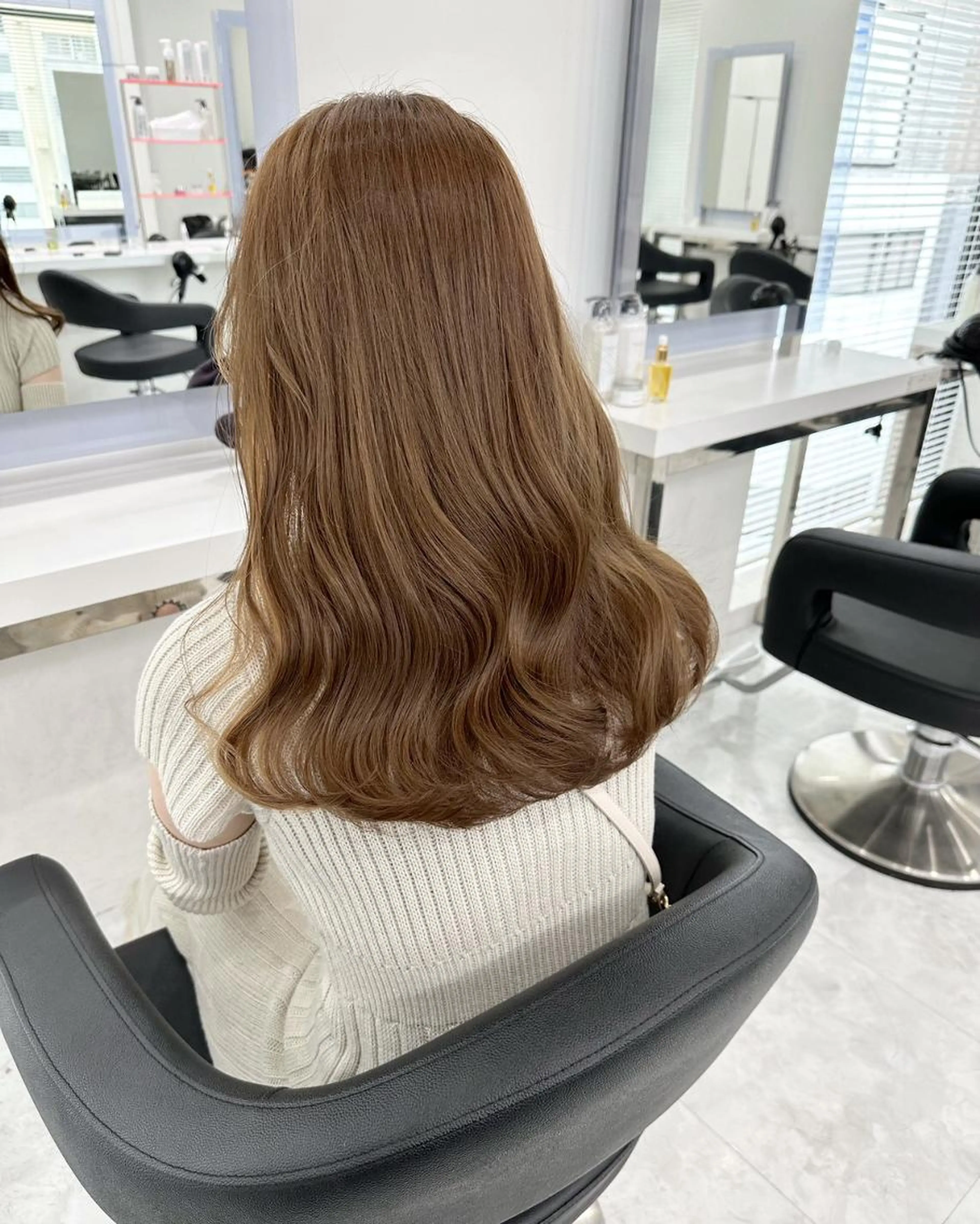 【🎗️学割限定SALE🎗️】ブリーチありダブルカラー＋髪質改善トリートメントの写真