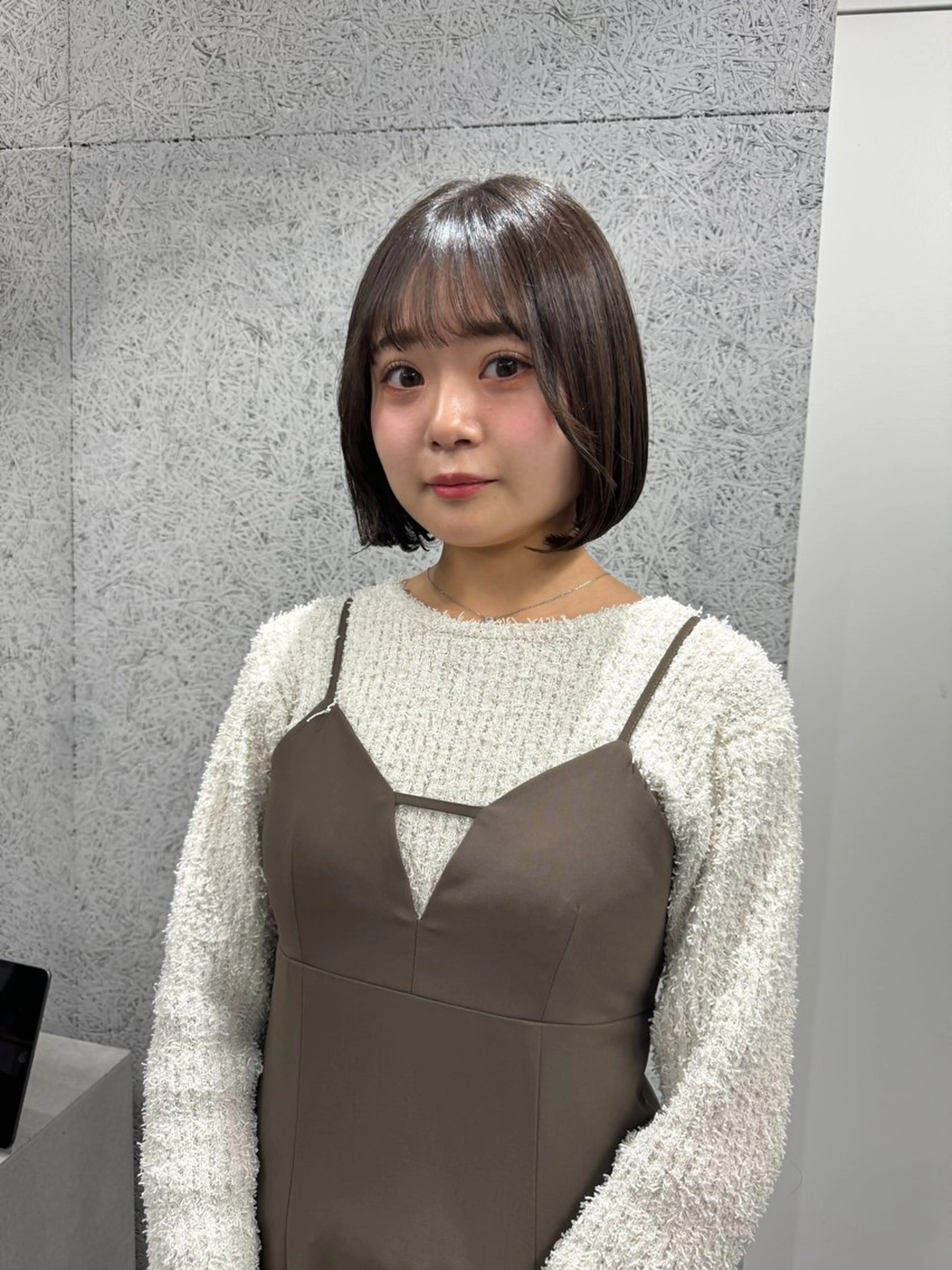 ショート 切りっぱなしボブ レイヤー/縮毛矯正のヘアスタイル
