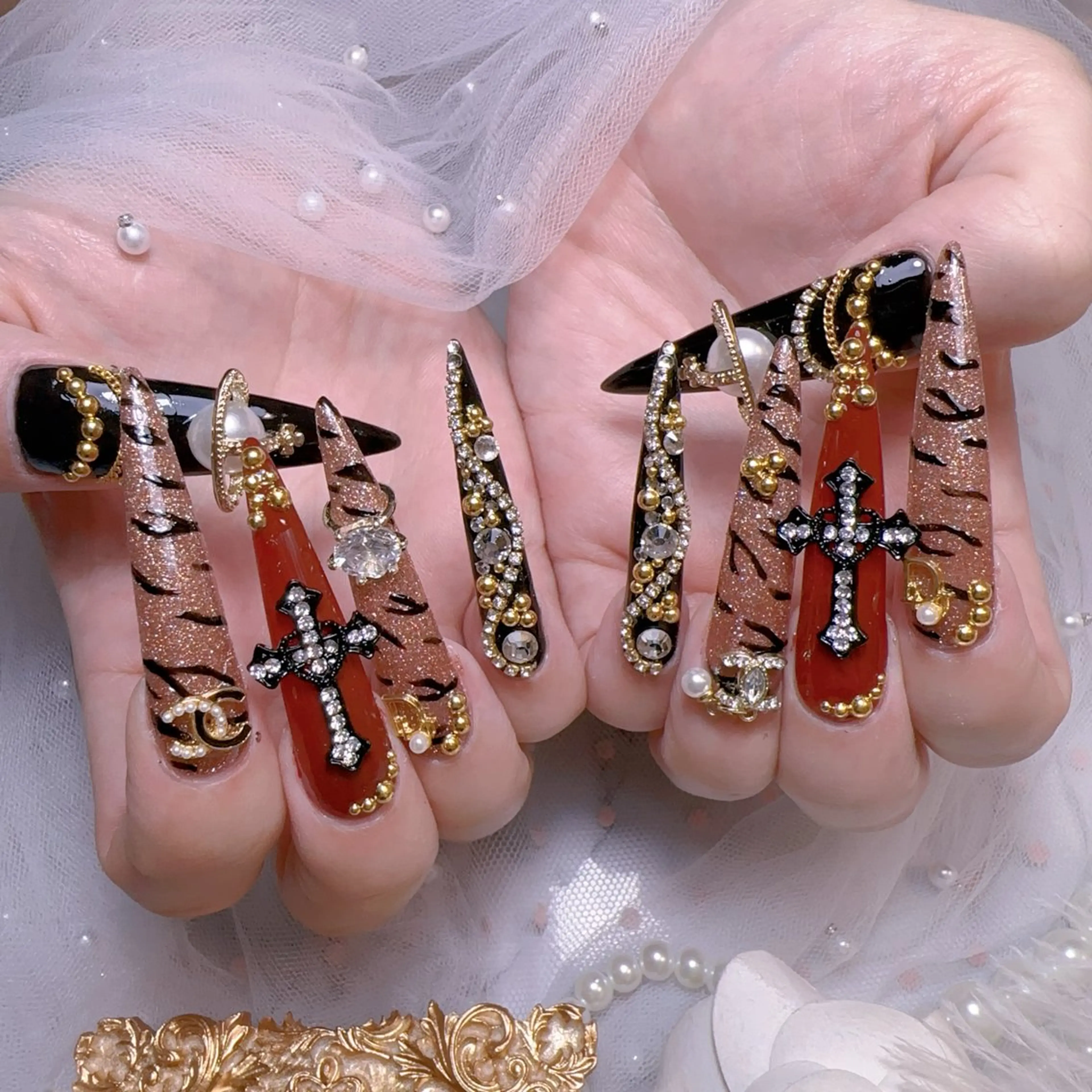 ネイル オーロラネイル フットネイル 韓国ネイル ラメ(グリッター) ラメグラデーション ハンドネイル Belle nail salon 新小岩のネイルデザイン