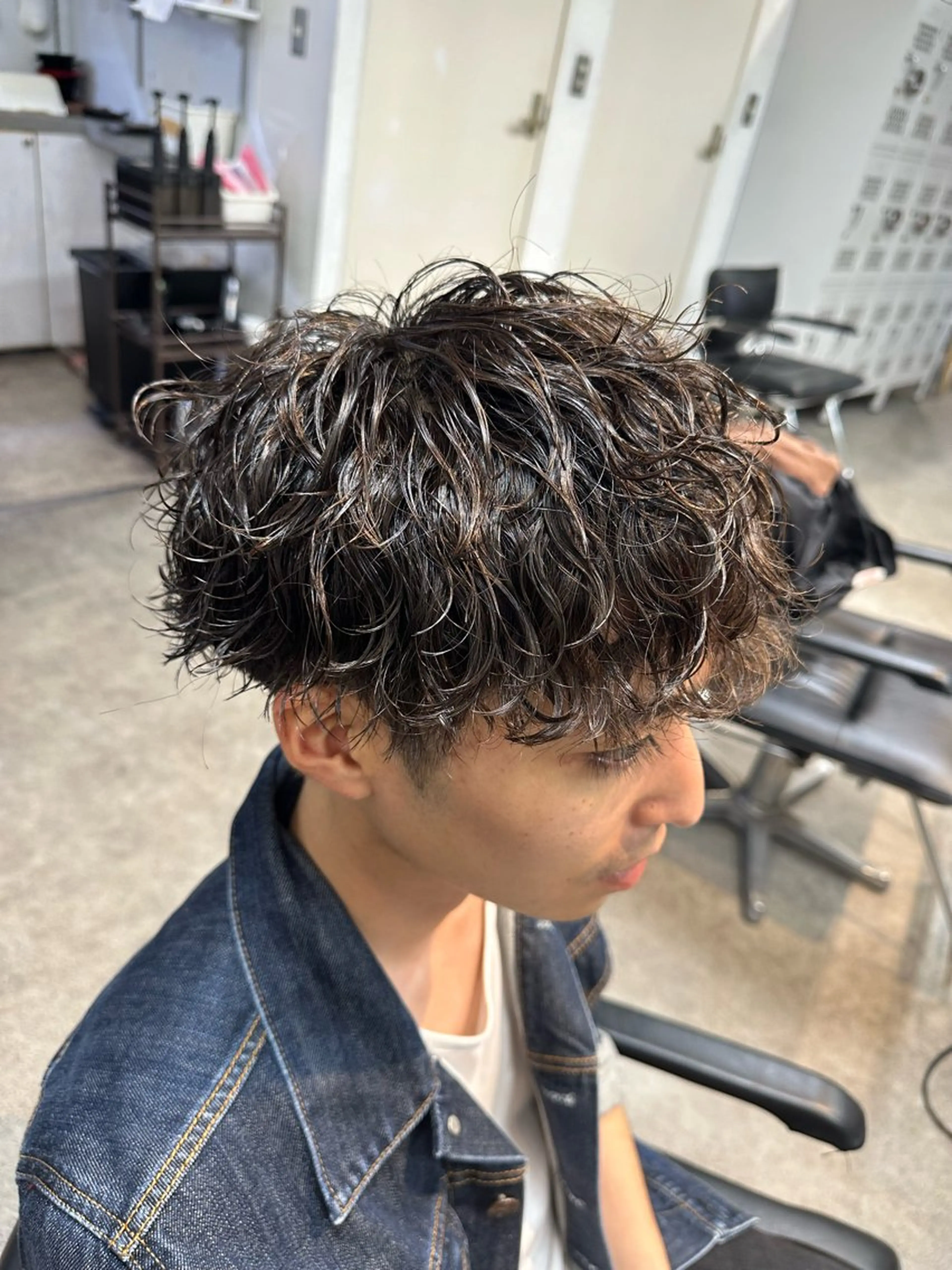 パーマ メンズ フェザーパーマ マッシュ メンズパーマ 学生（メンズ向け） メンズツイストパーマ パーマ fifth/原宿/ シャドウパーマ/カズのヘアスタイル