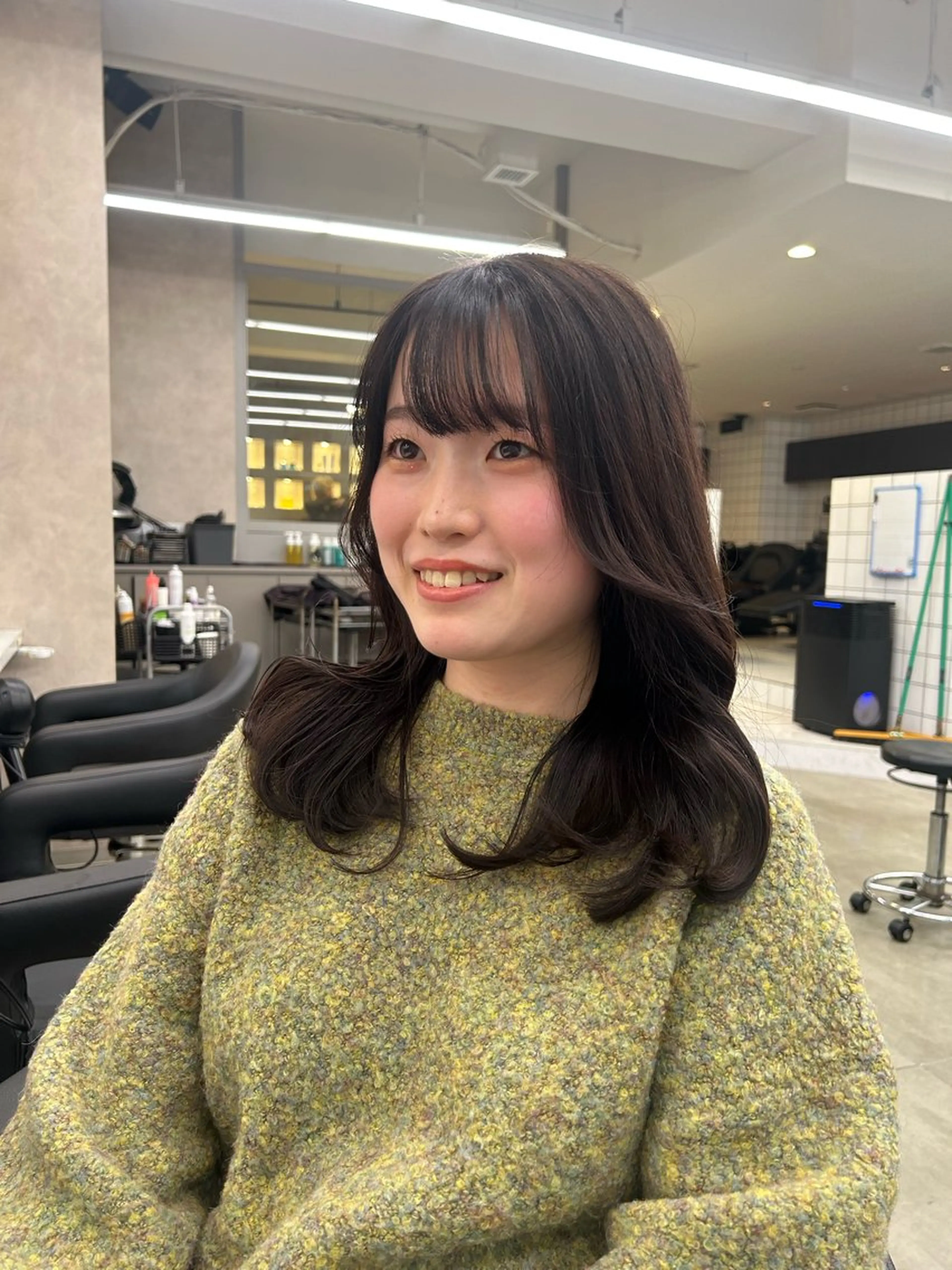 カラー ヘアカラー 透明感ベージュ🤎 ナチュラルレイヤーのヘアスタイル