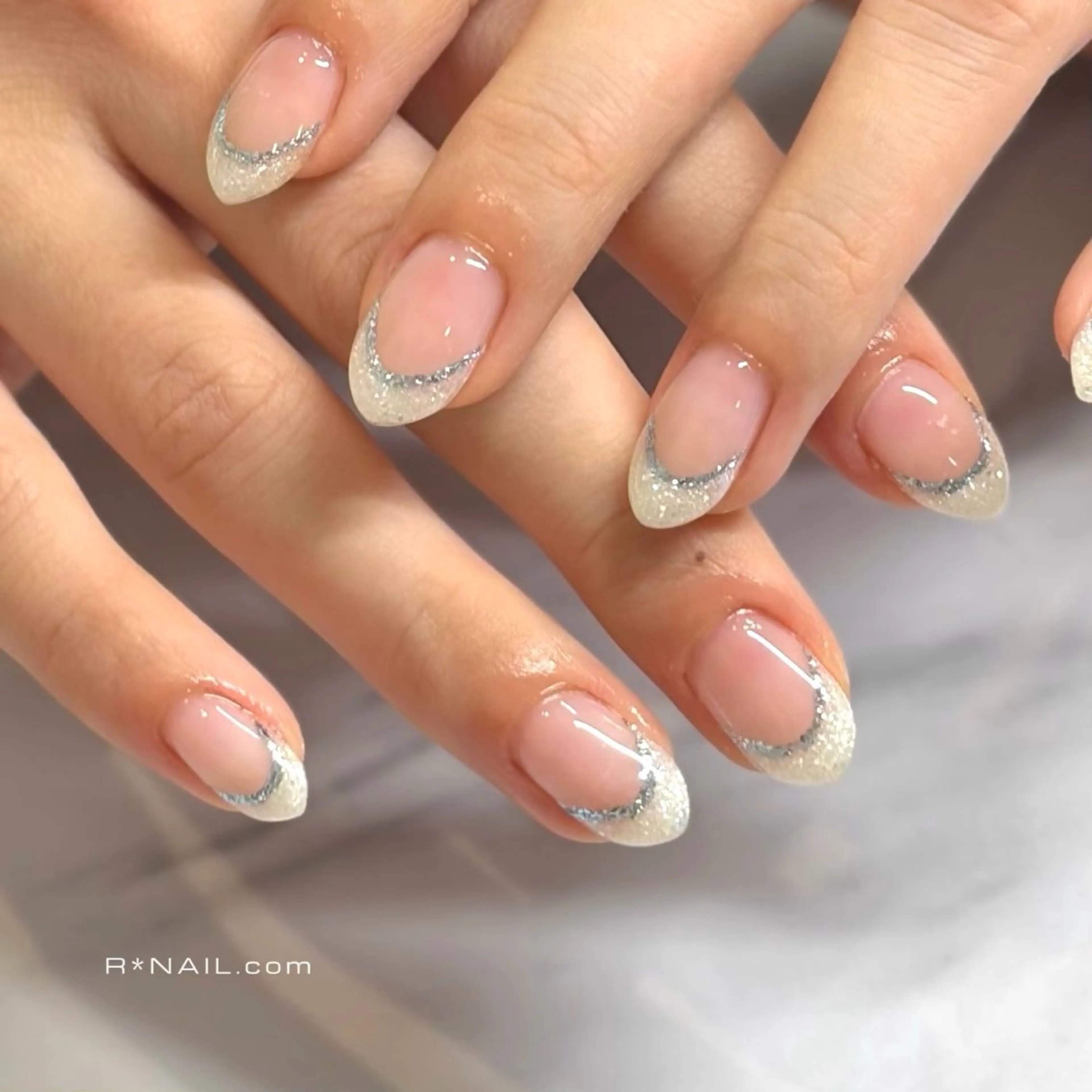 ネイル フレンチネイル ラメ(グリッター) ハンドネイル Riona / R*NAIL.comのネイルデザイン