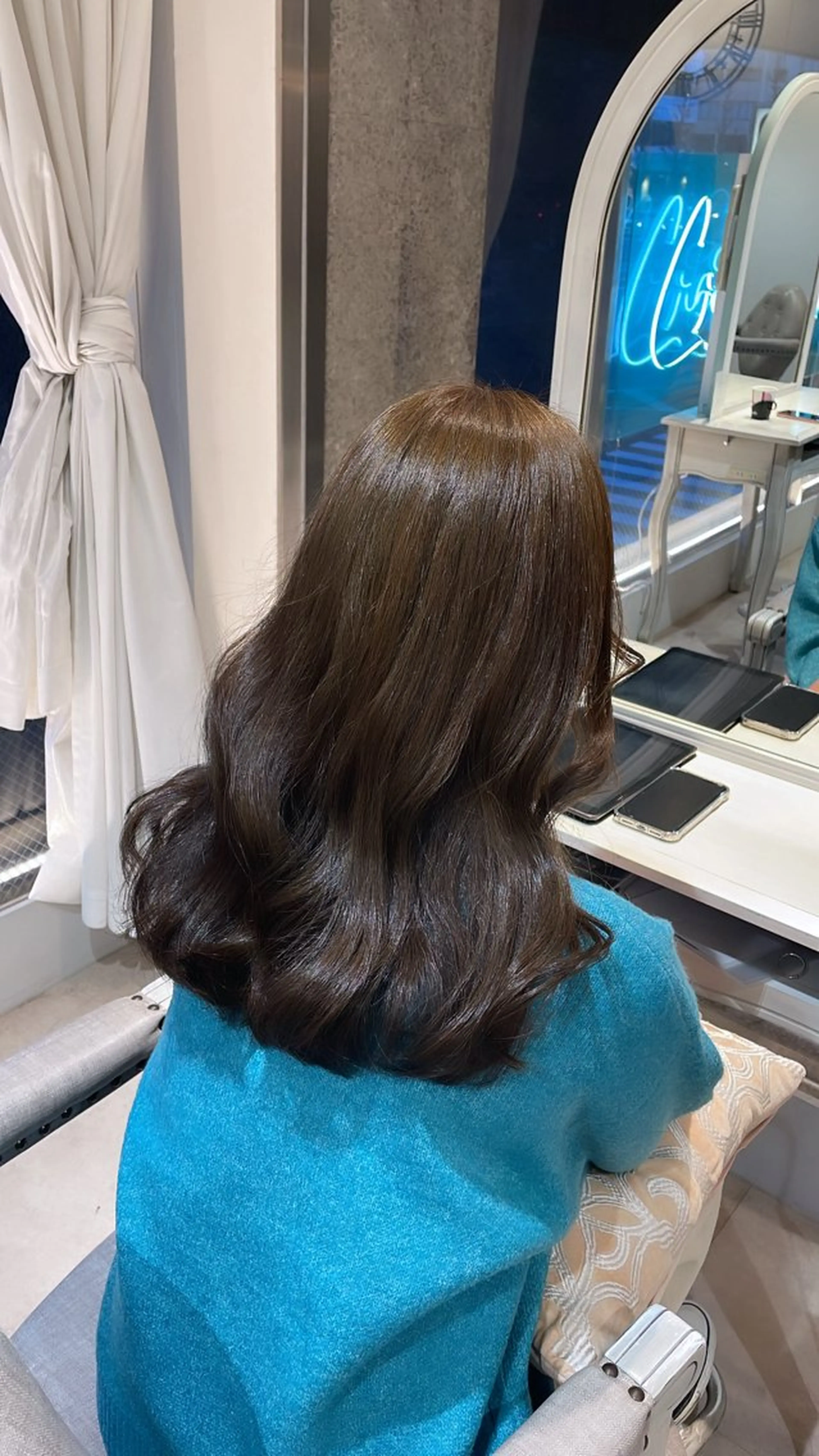 セミロング カラー ベージュカラー ブリーチ ダブルカラー ブリーチなしカラー オリーブベージュ CreBiA🎀 ayaのマツエク・マツパデザイン