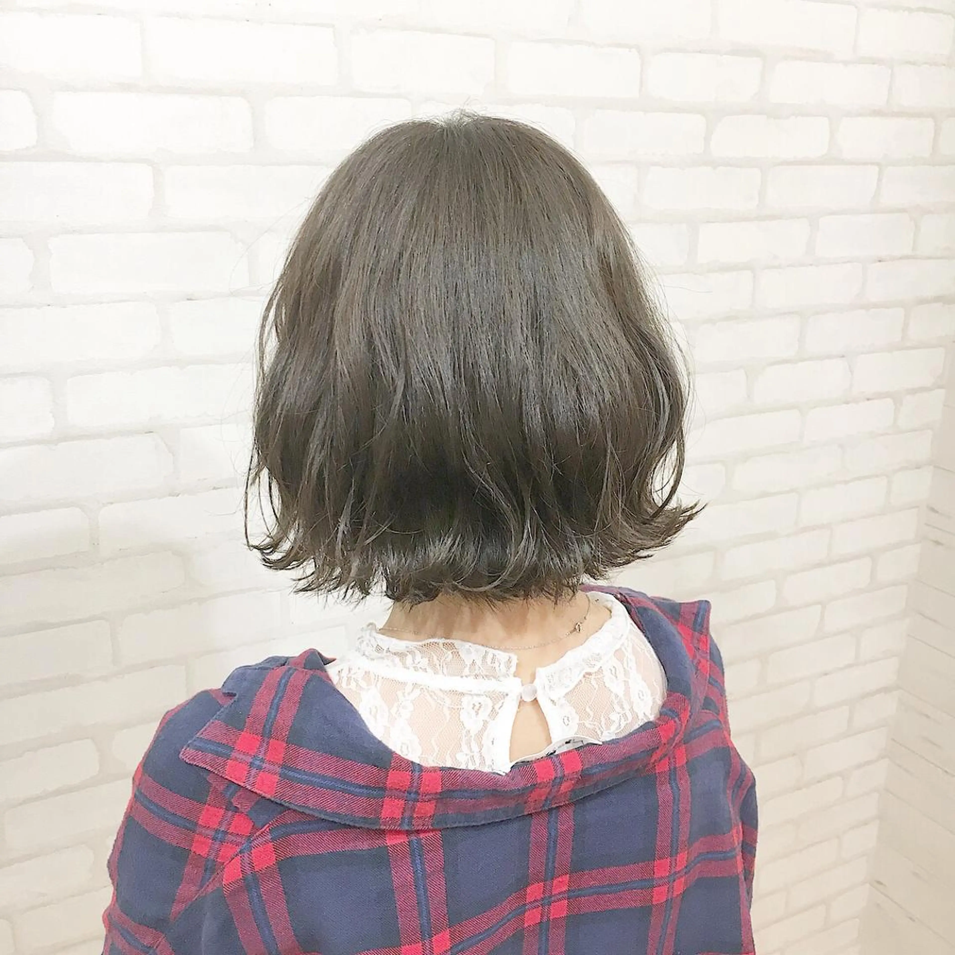 ミディアム カラー ヘアアレンジ グレージュ オリーブグレージュ オリーブグレー ✨艶髪✨透明感✨ 山内大樹のヘアスタイル