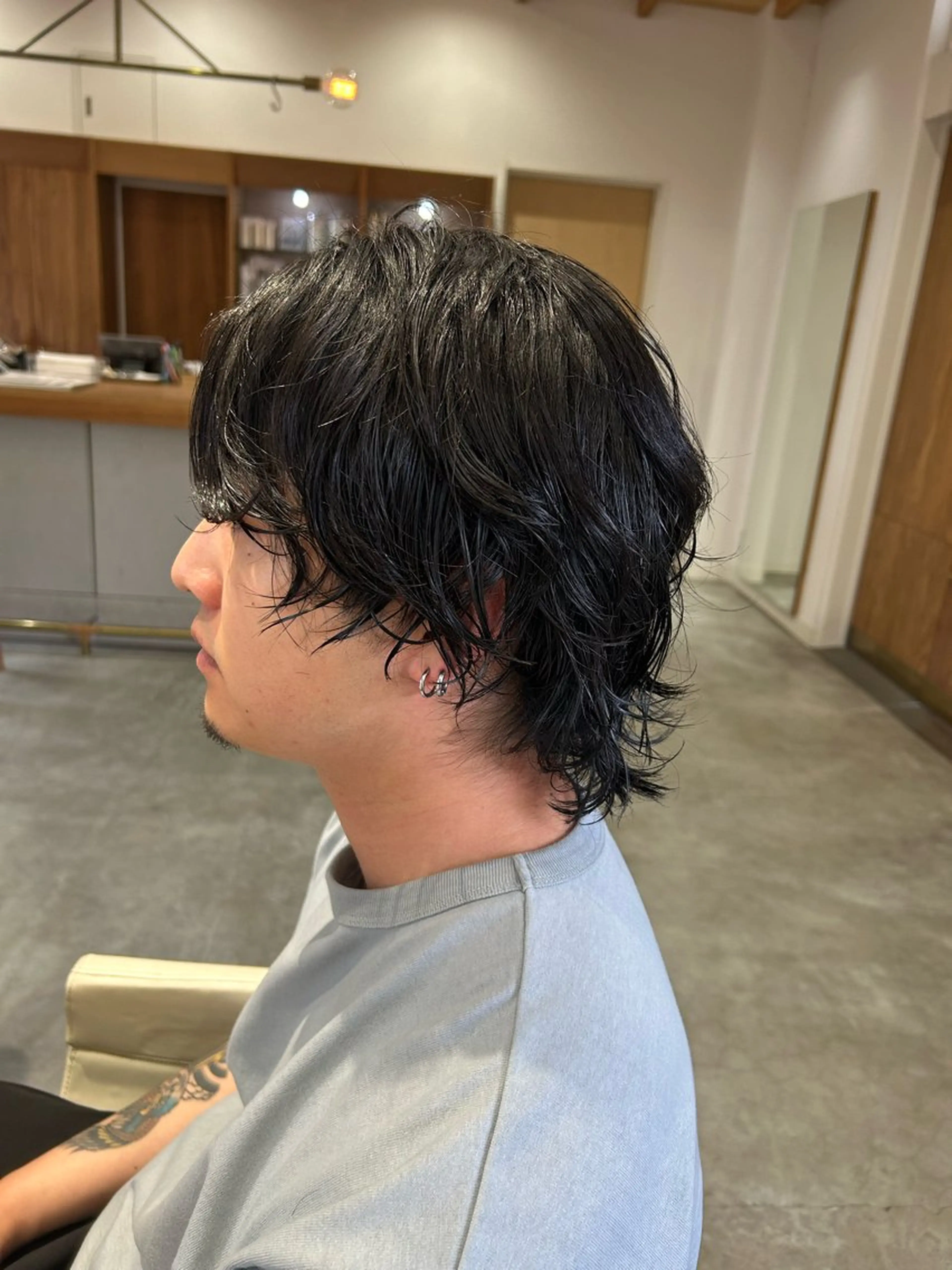 ミディアム パーマ メンズ ミディアムパーマ フェードカット メンズパーマ スパイキーショート スパイラルパーマ カット パーマ 佐藤 悠生 メンズパーマ.カットのヘアスタイル