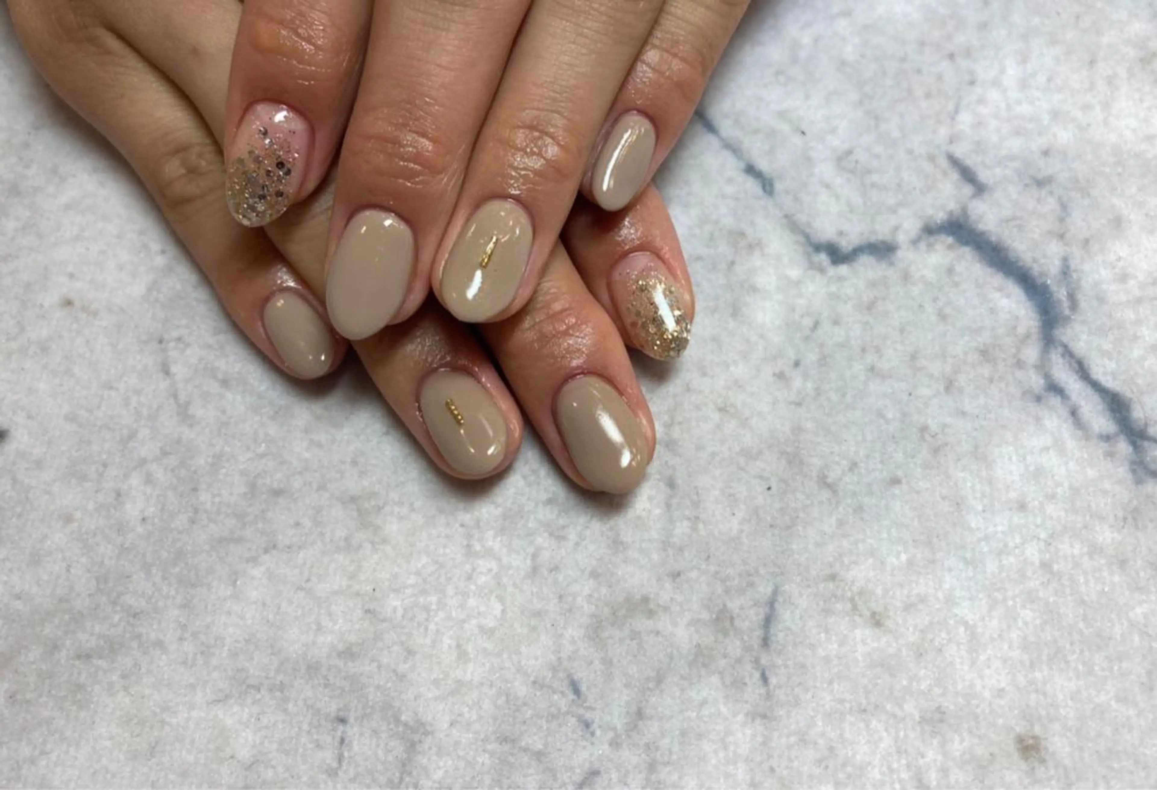 ネイル ネイルリボン 受付スタッフのネイルデザイン