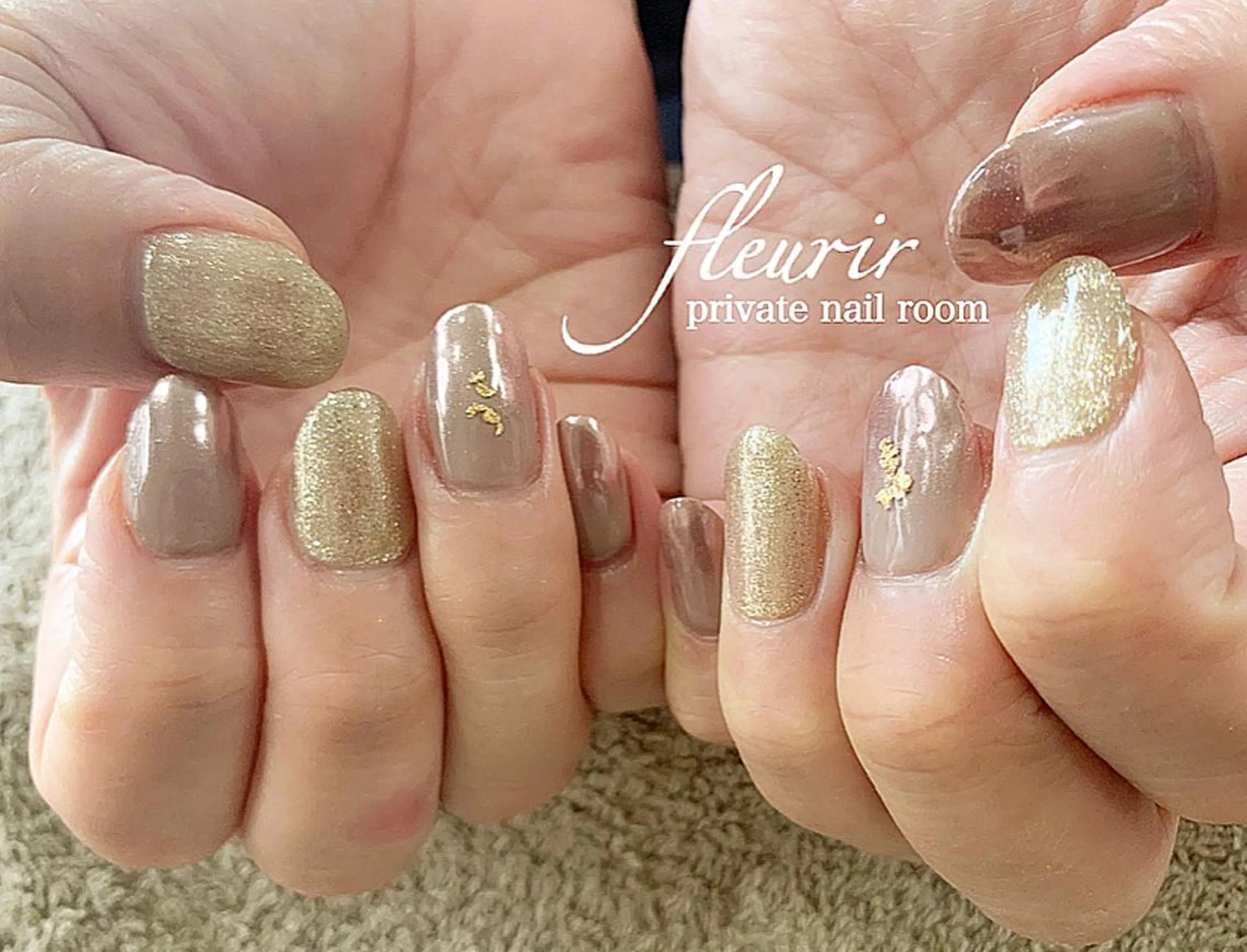 ネイル ジェルネイル ゴールド ハードジェル ラメ(グリッター) ミラーネイル フルリール 【プライベートサロンのネイルデザイン
