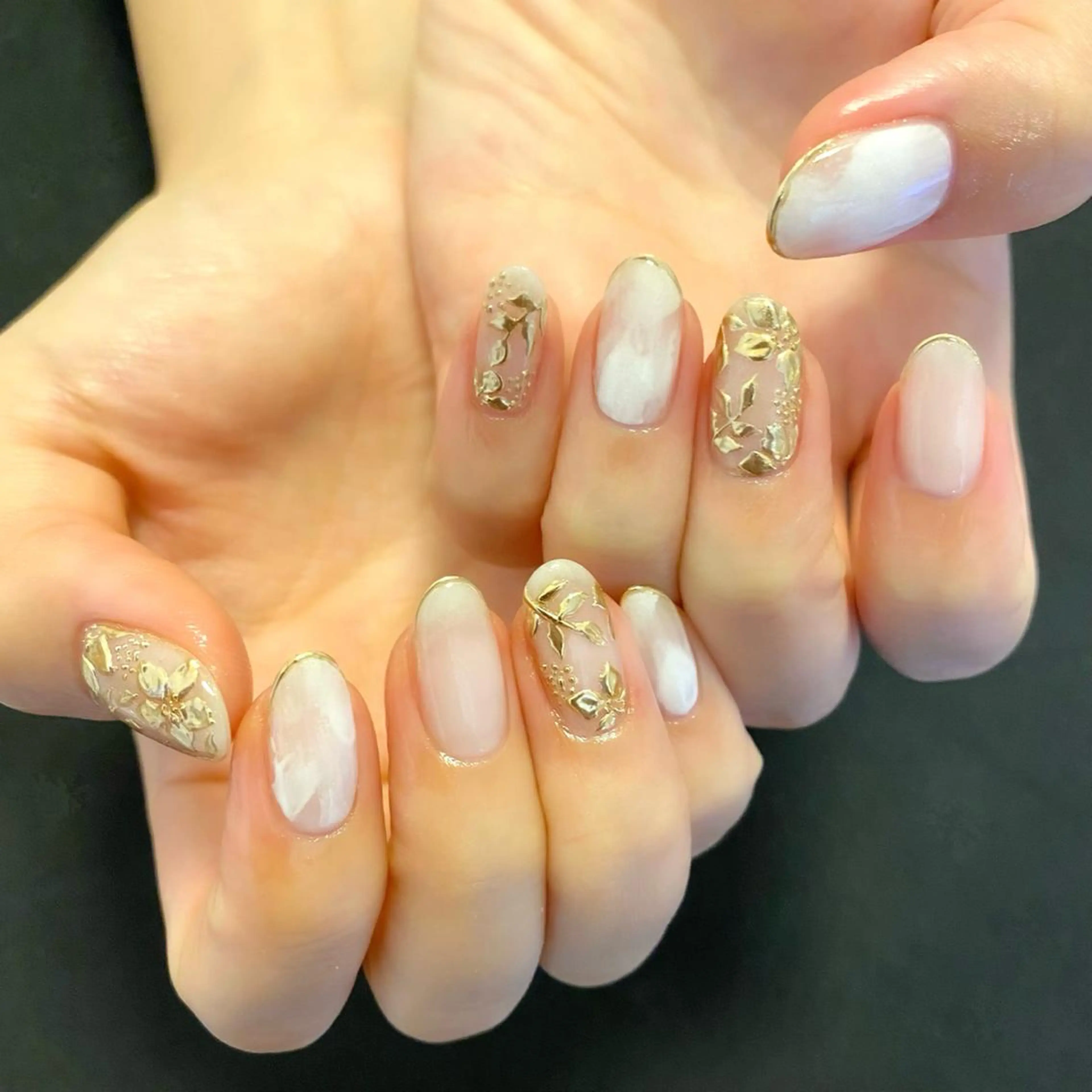 ネイル アートネイル ミラーネイル 持ち込み ニュアンスネイル nail*157 .のネイルデザイン