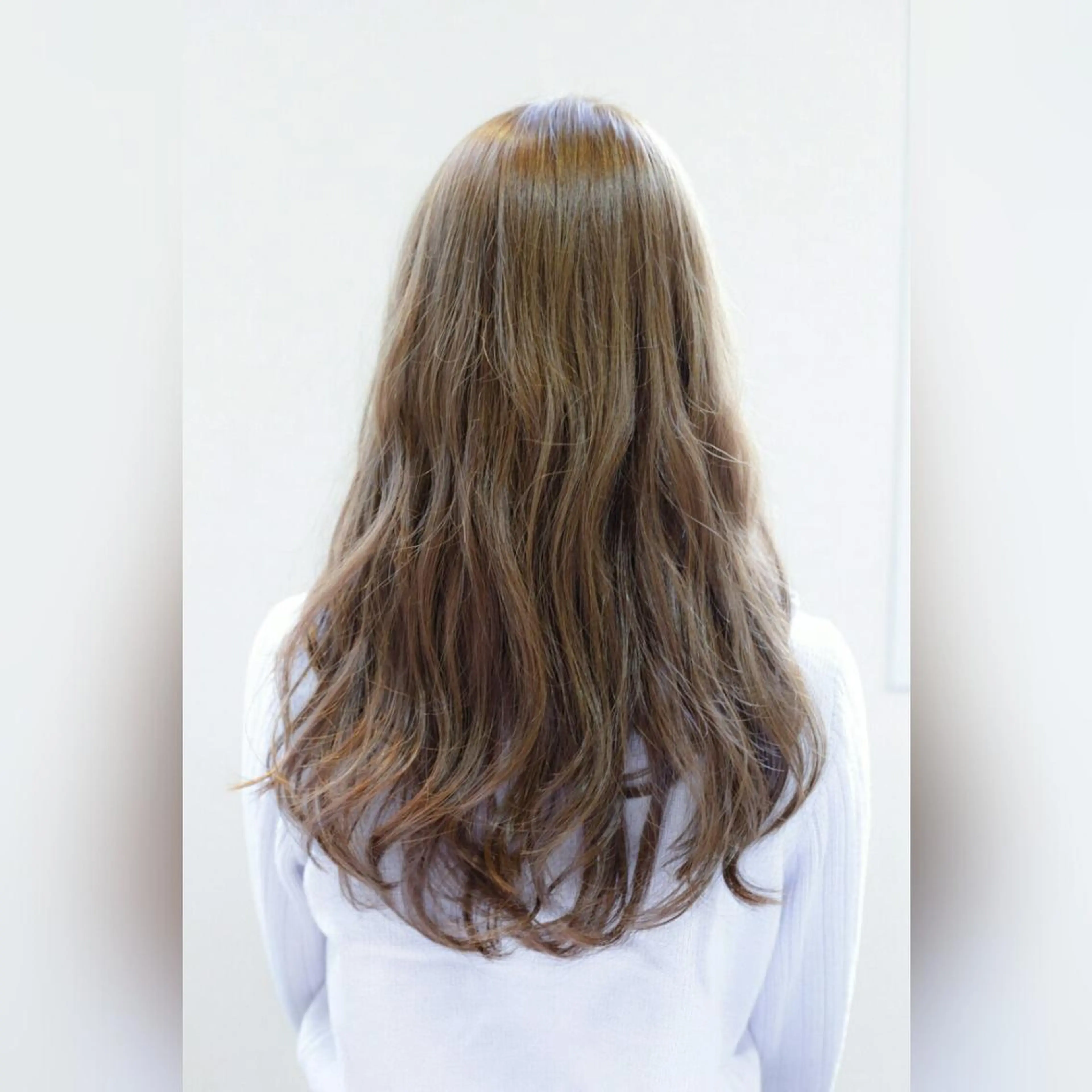 カラー ロング Luxian所属・辻 竜也　のヘアスタイル