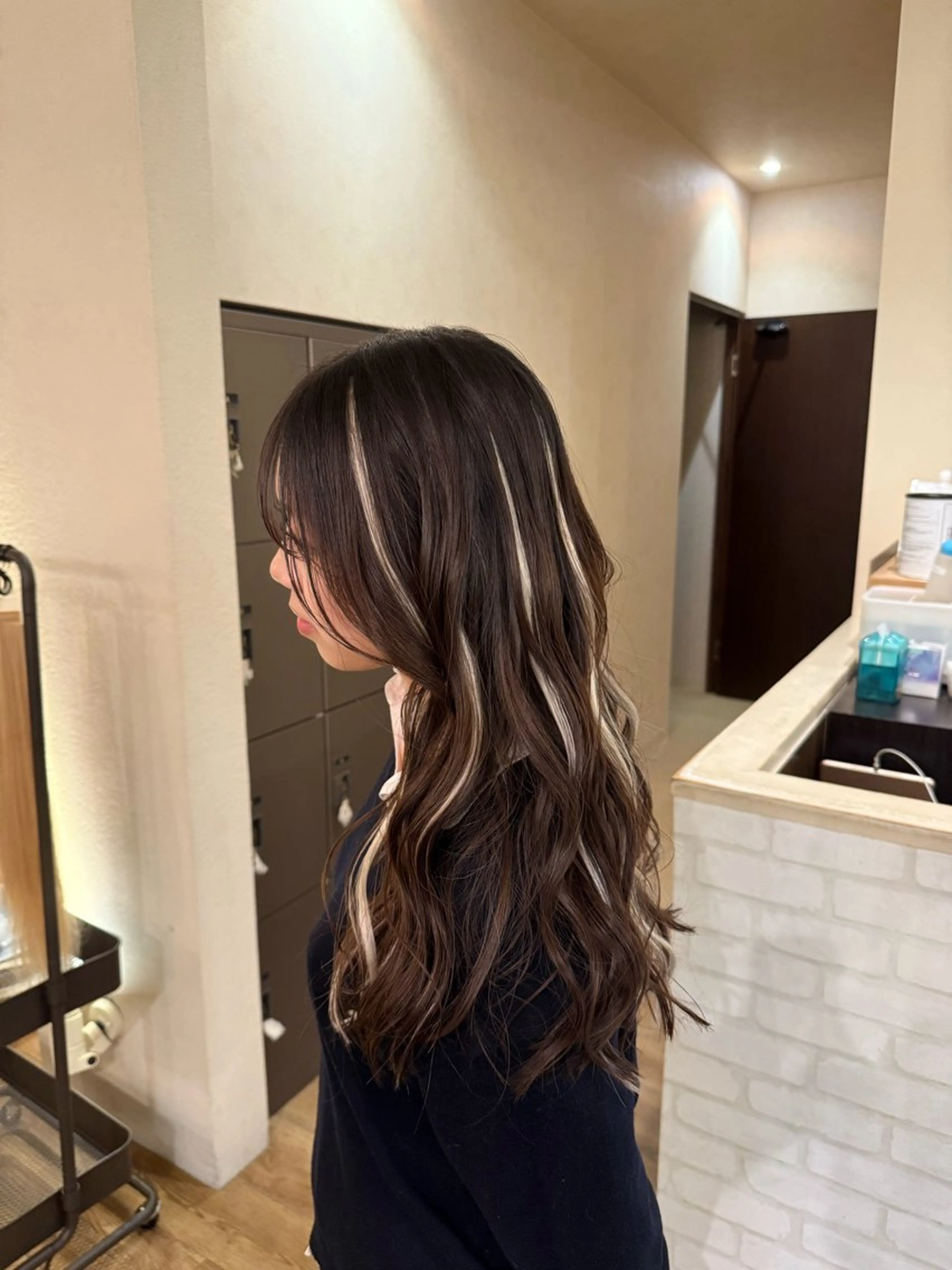 ロング MAHAE 廣瀬のヘアスタイル