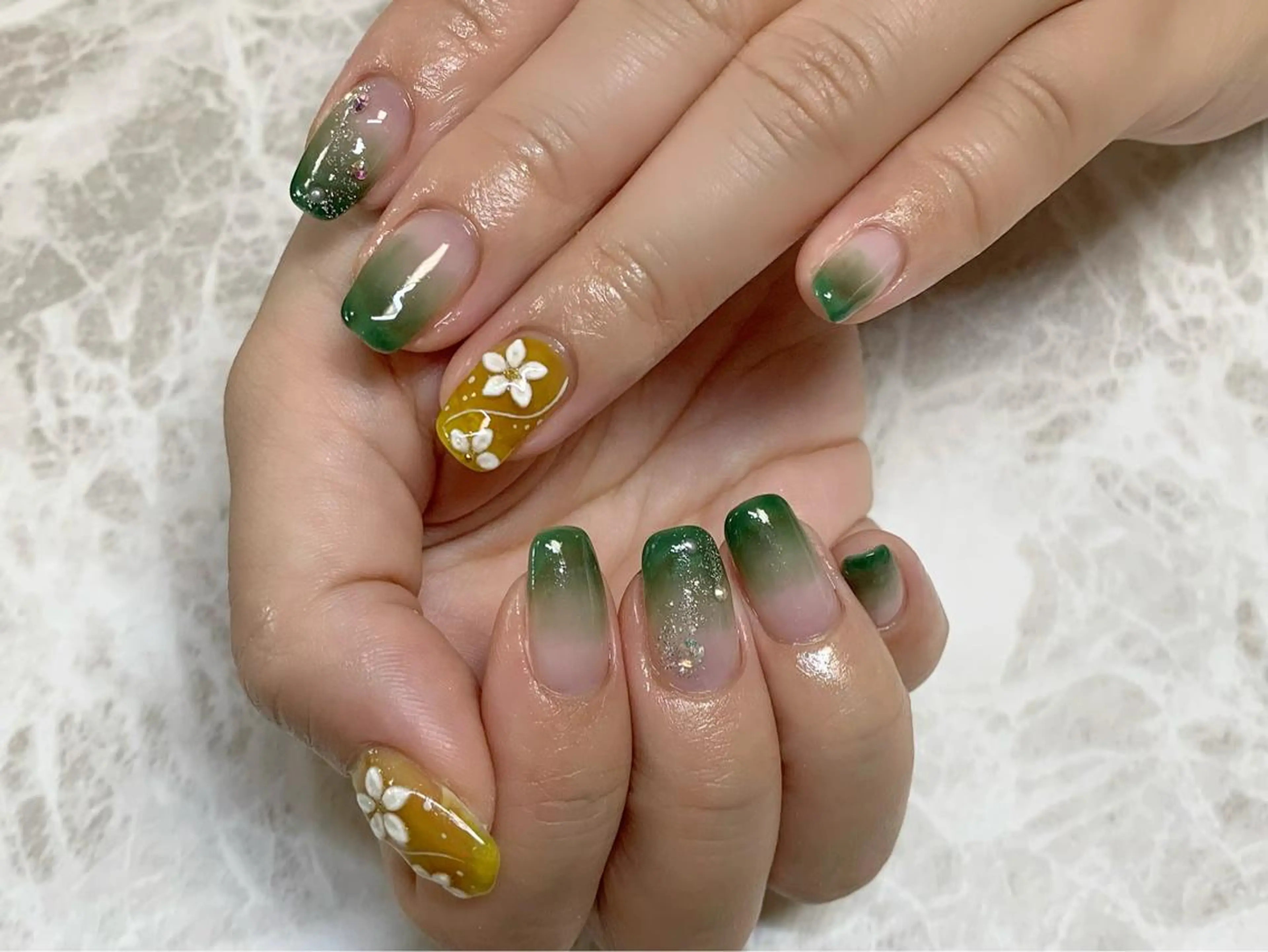 ネイル ハンドネイル Viva Joieのネイルデザイン