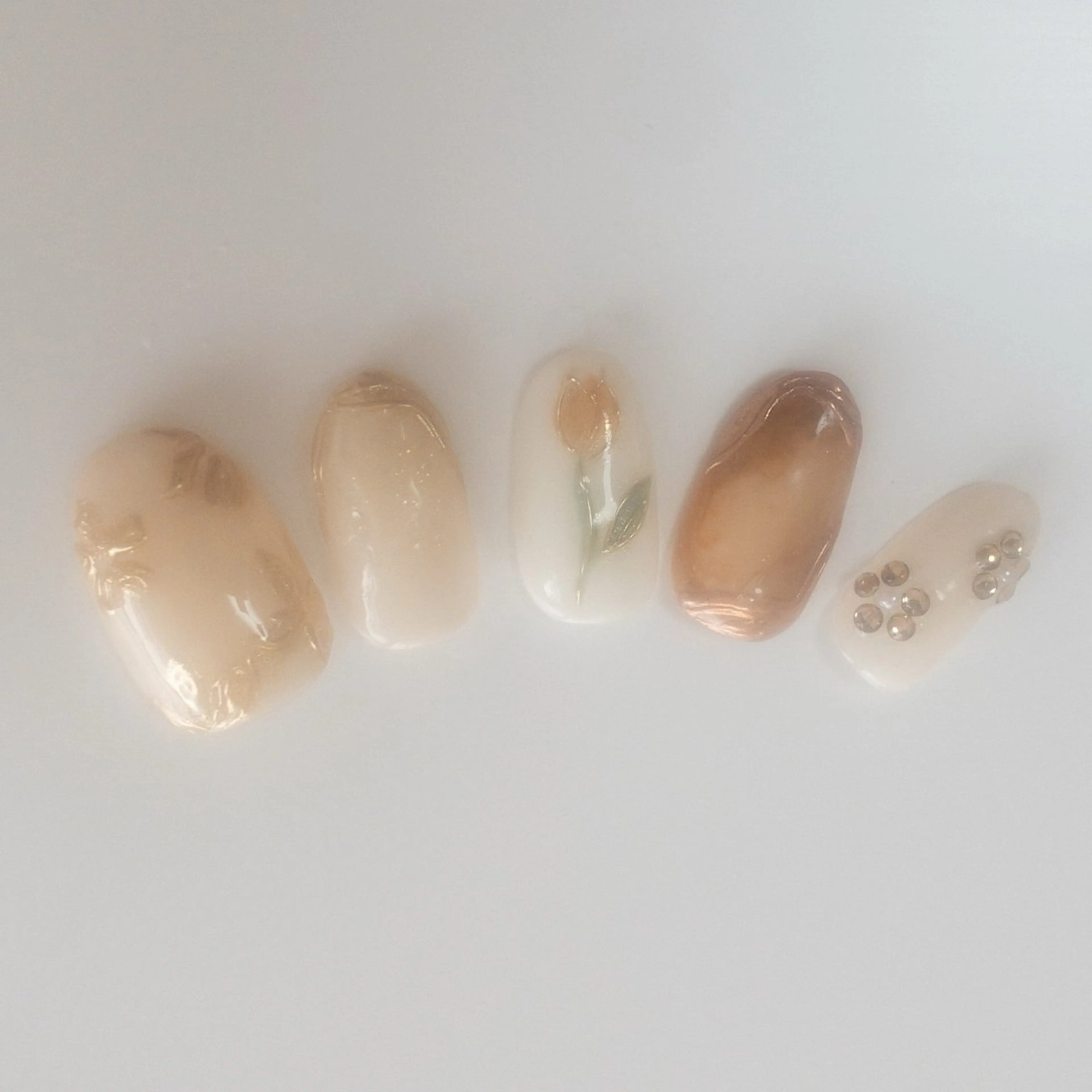 ネイル 鈴木 久美子のネイルデザイン