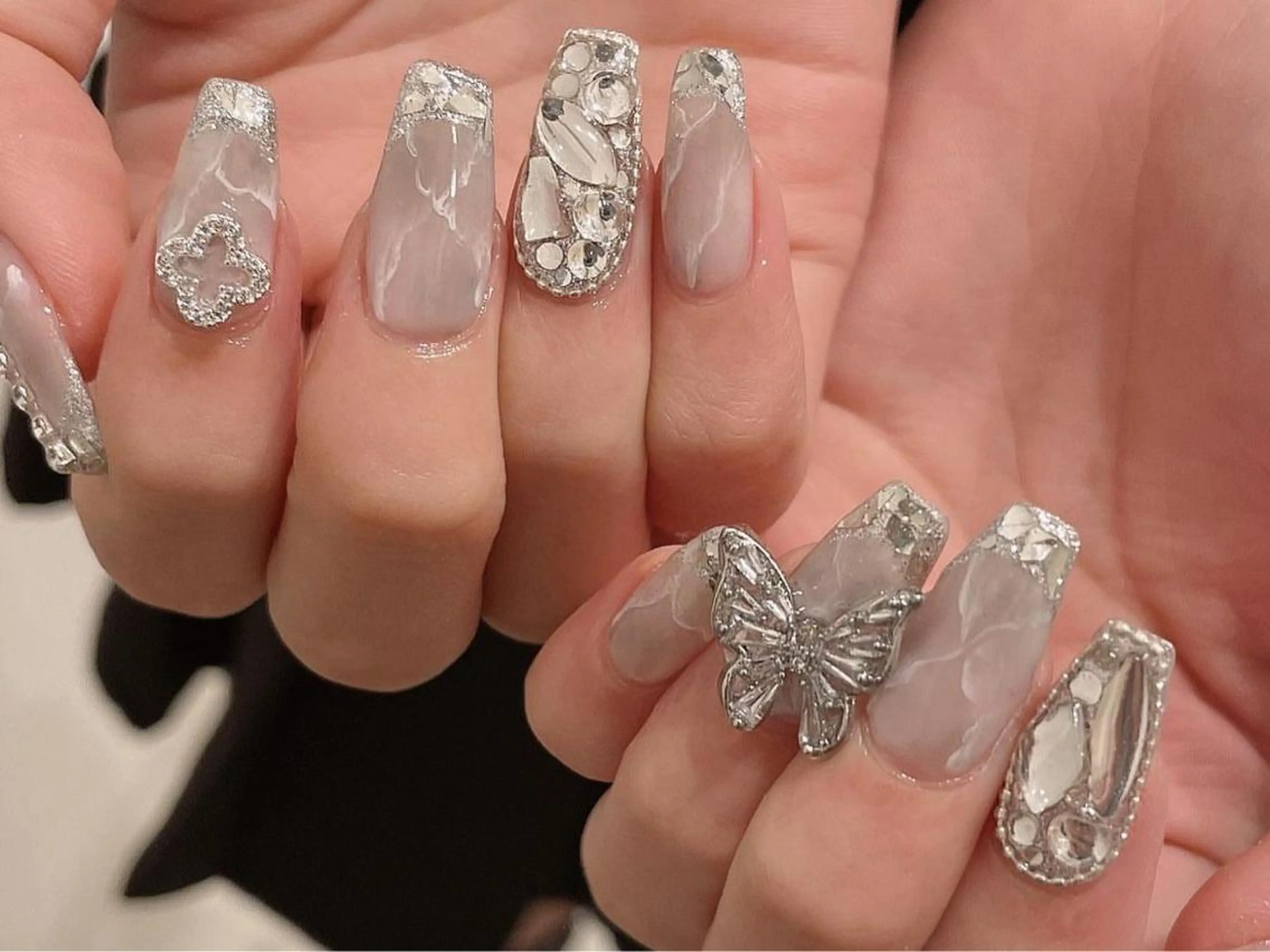 ネイル ハンドネイル VIVIAN リサのネイルデザイン