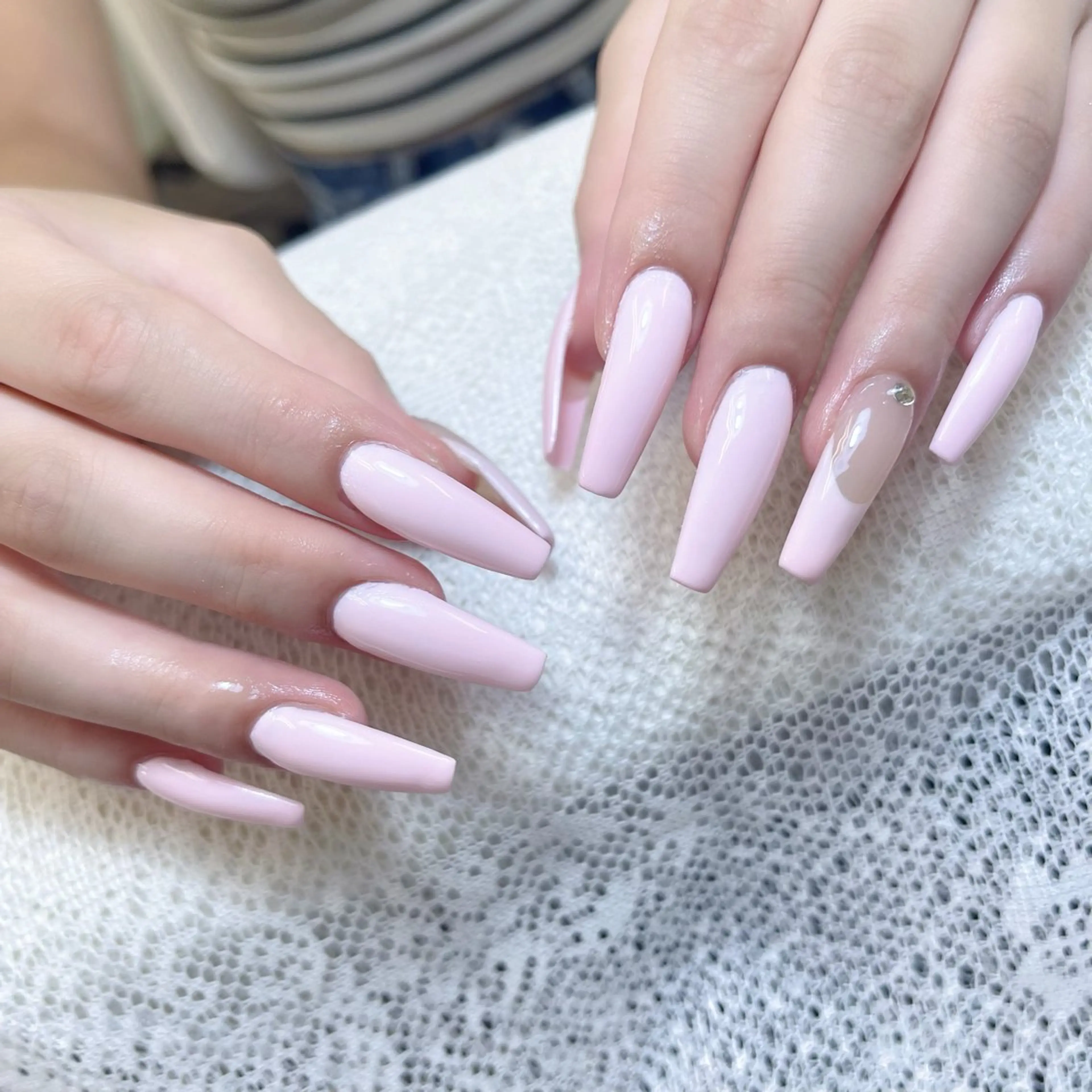 ネイル アートネイル グラデーション キラキラネイル ニュアンスネイル オフィスネイル ZUZU AMEE NAILのネイルデザイン