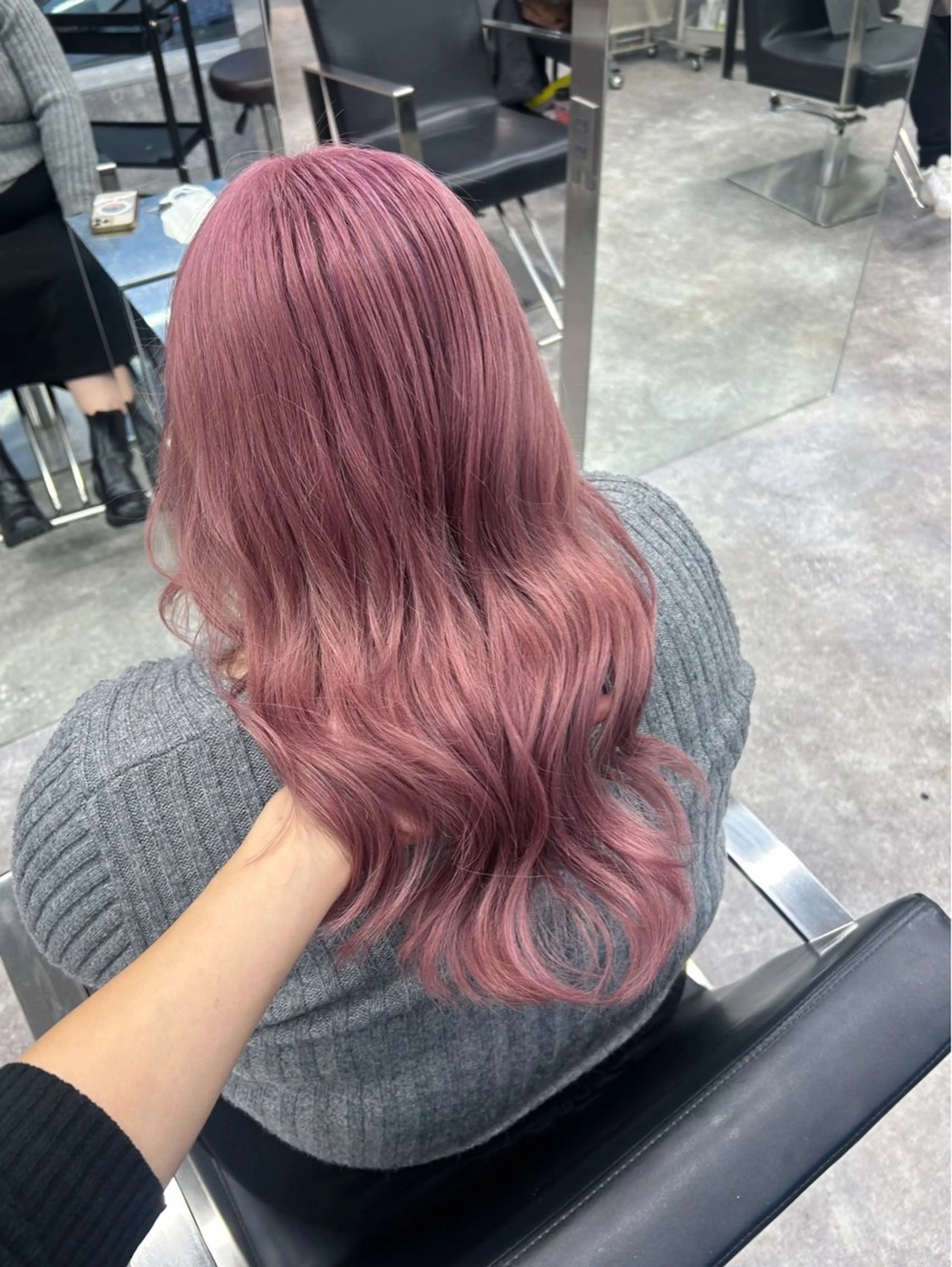 カラー AI KAのヘアスタイル