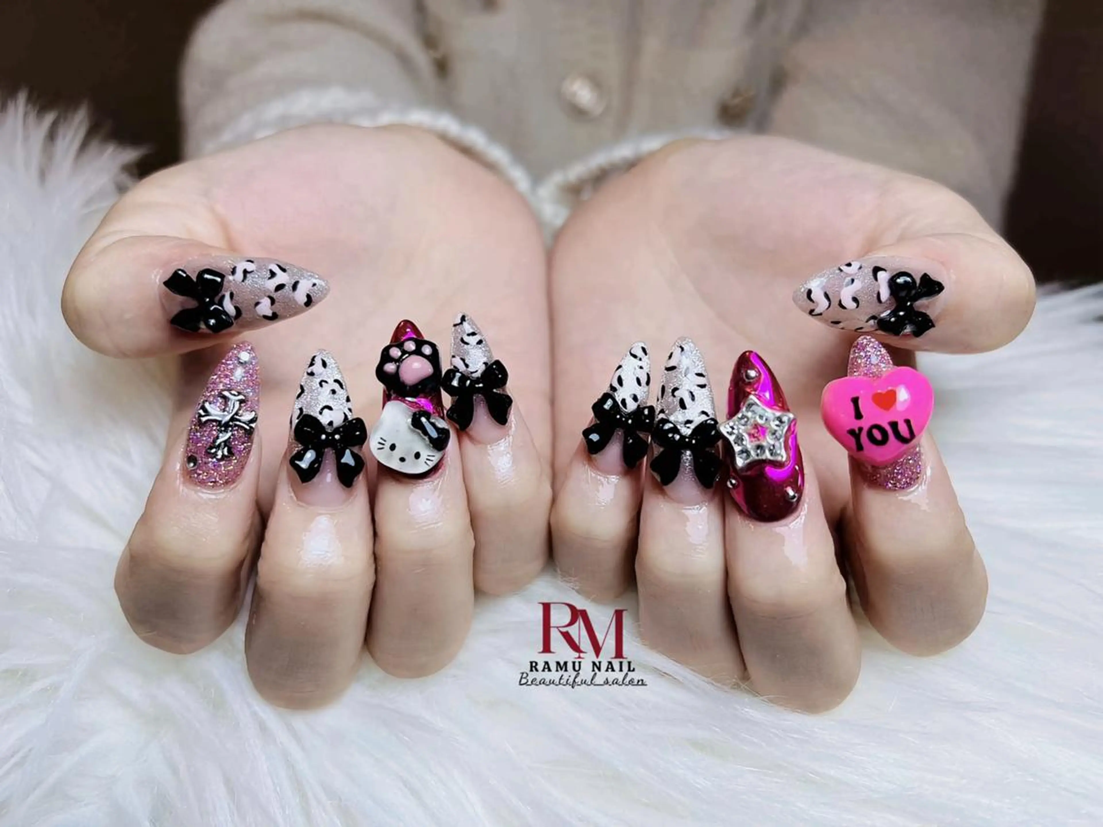 ネイル アートネイル チークネイル 長さ出し フレンチネイル グラデーション ハンドネイル RAMU_Nail 池袋店のネイルデザイン