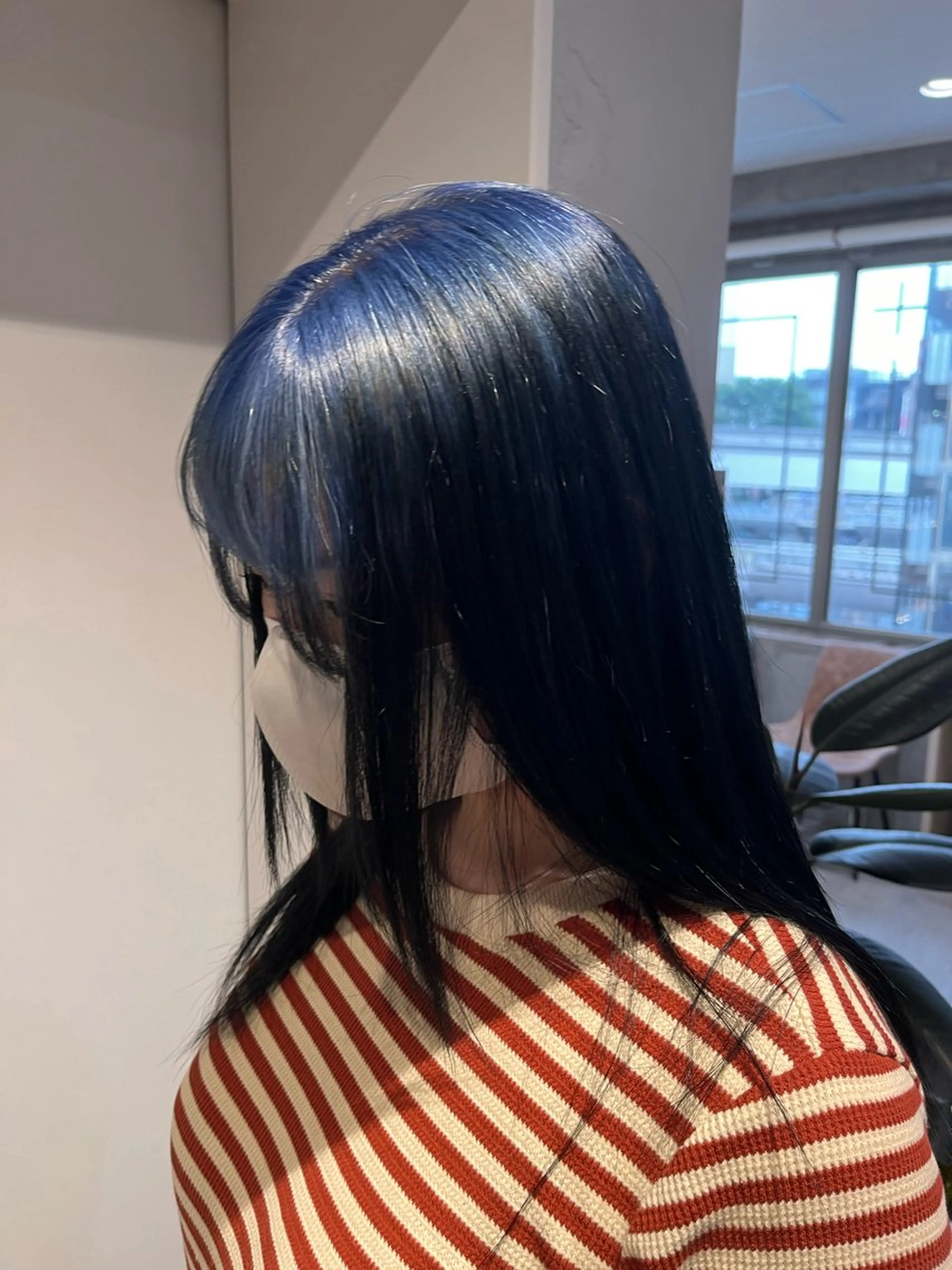 カラー 黒髪 ブルーカラー デザインカラー ｵﾀｸ美容師🛍/ 酸性ストレート/艶髪のヘアスタイル