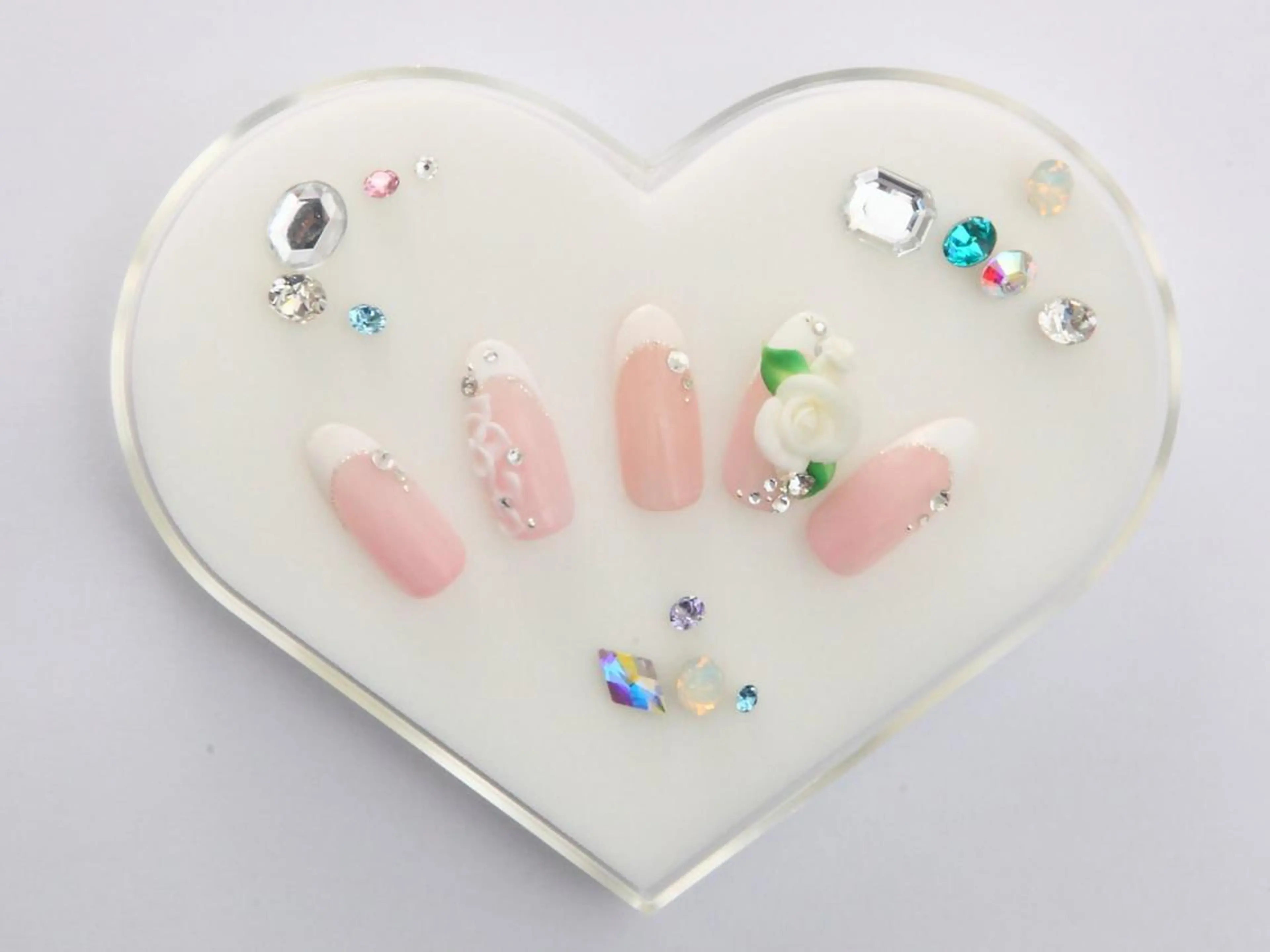 ネイル ネイルチップ 石原 夕華のネイルデザイン