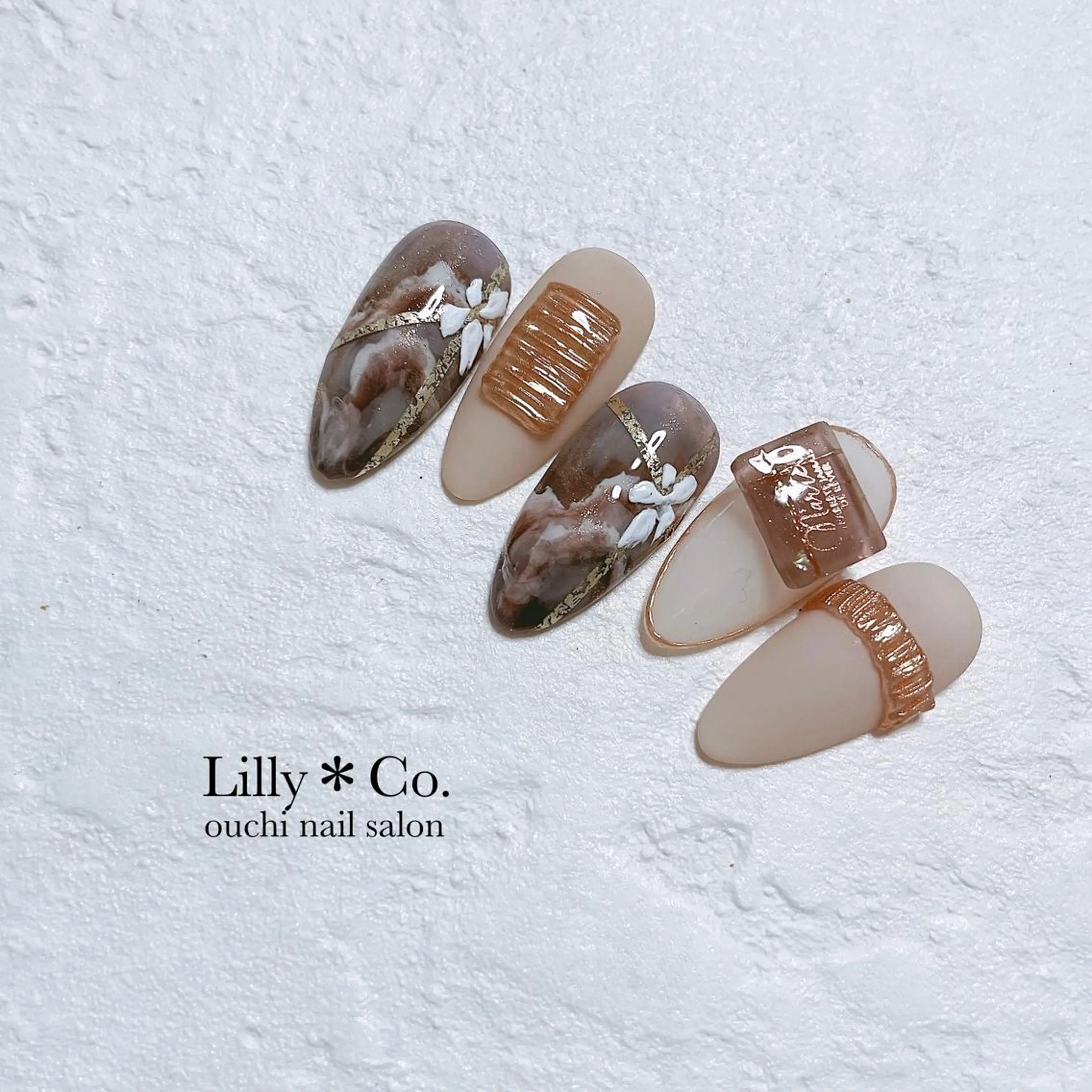 ネイル アートネイル ハンドネイル ハンドケア Lilly Co.のネイルデザイン