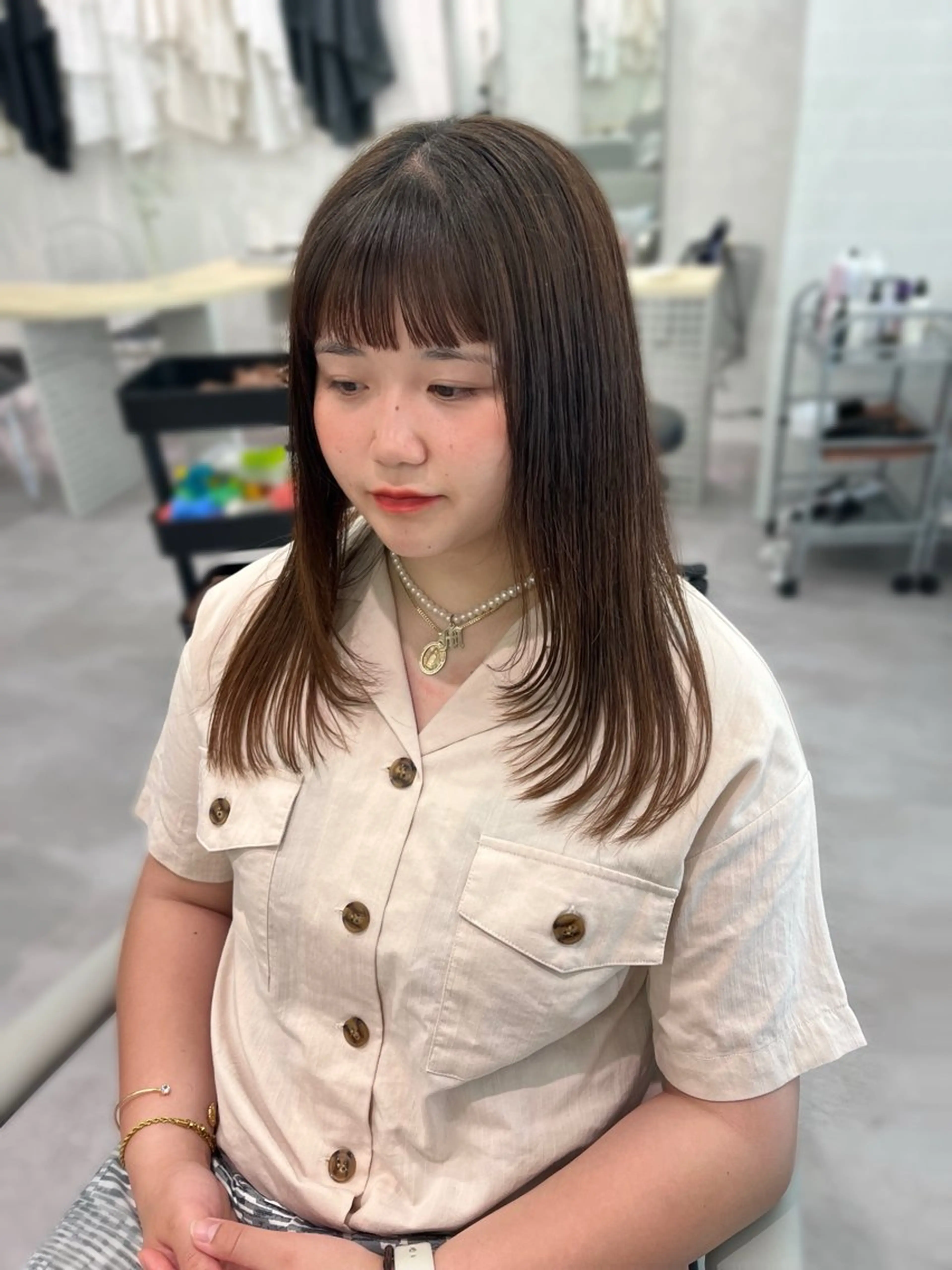 セミロング カラー ヘアアレンジ hazuki🐈‍⬛ 透明感カラーのヘアスタイル