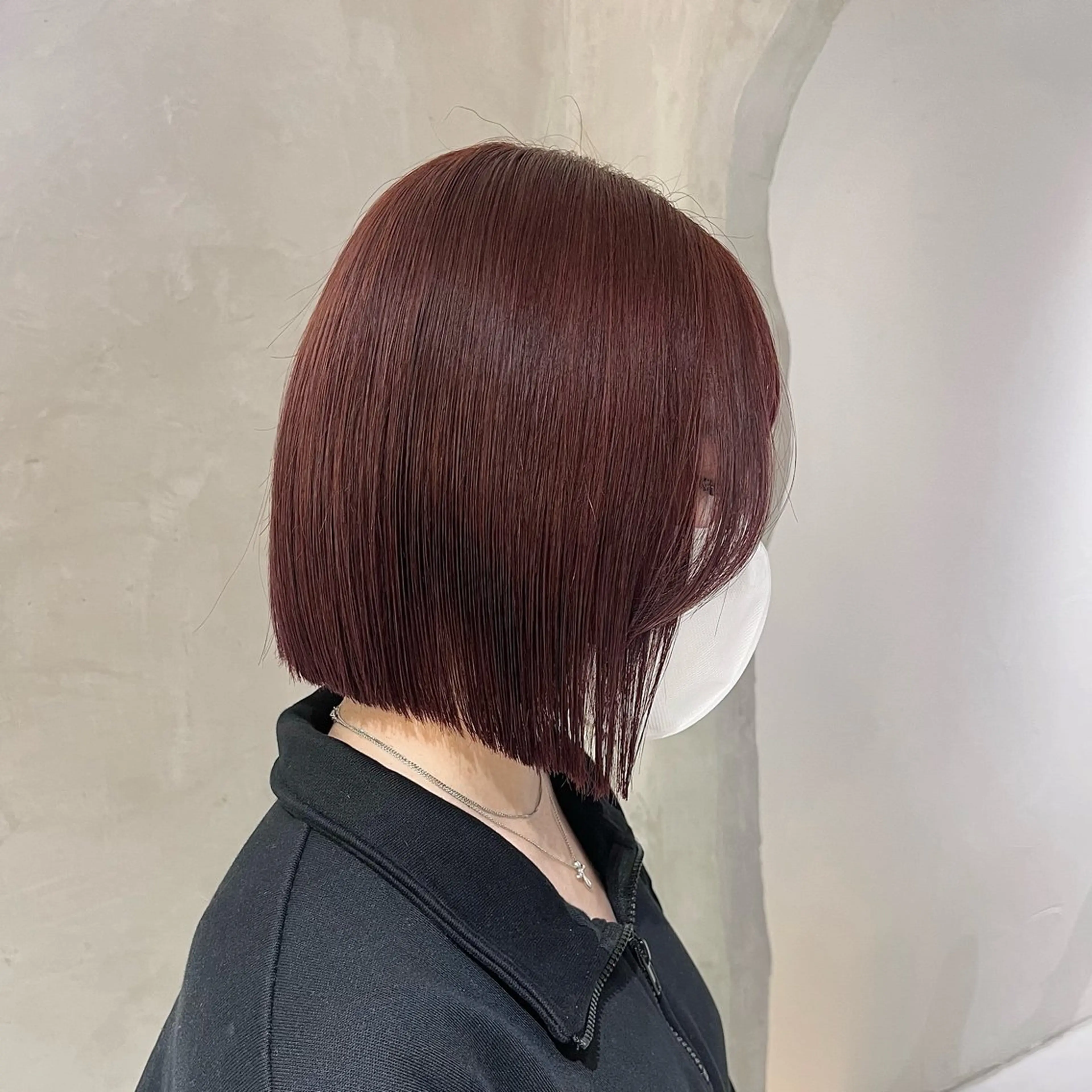 ミディアム カラー カット ヘアカラー トリートメント 切りっぱなしボブ/ 艶カラー/綾莉のヘアスタイル