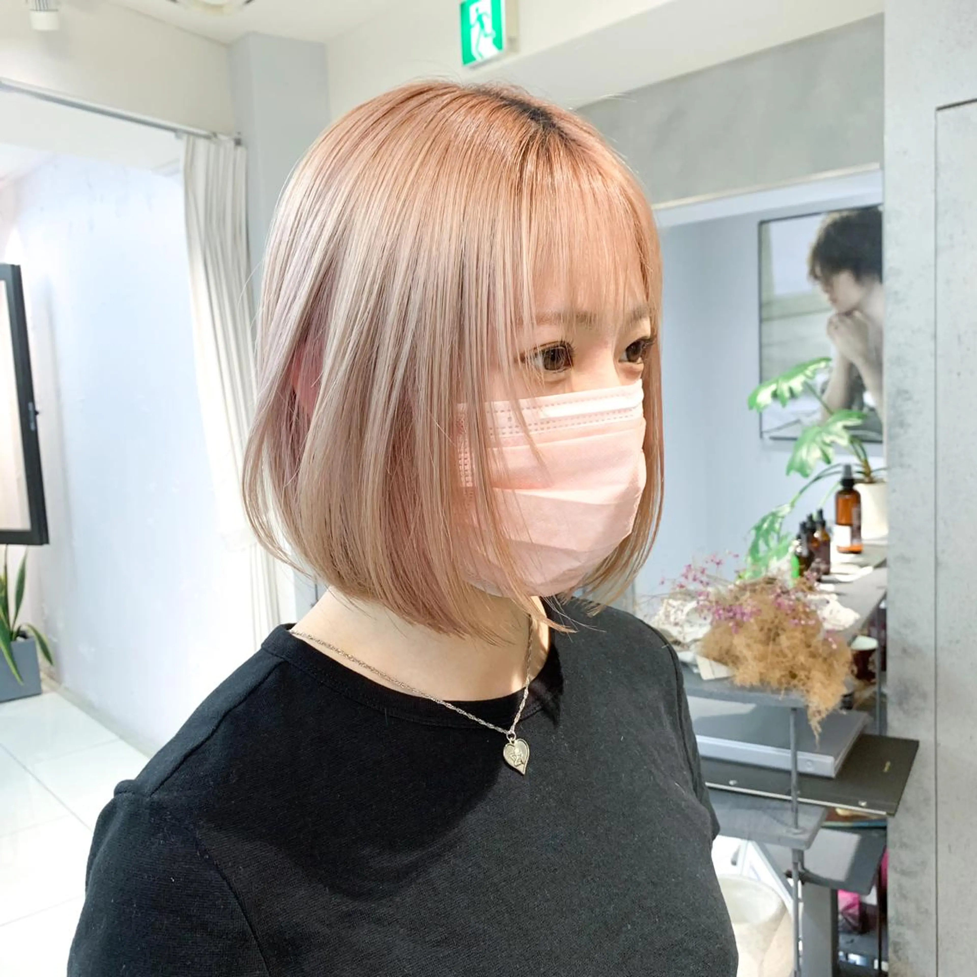 ショート カラー ハイトーンカラー ボブ raika .のヘアスタイル