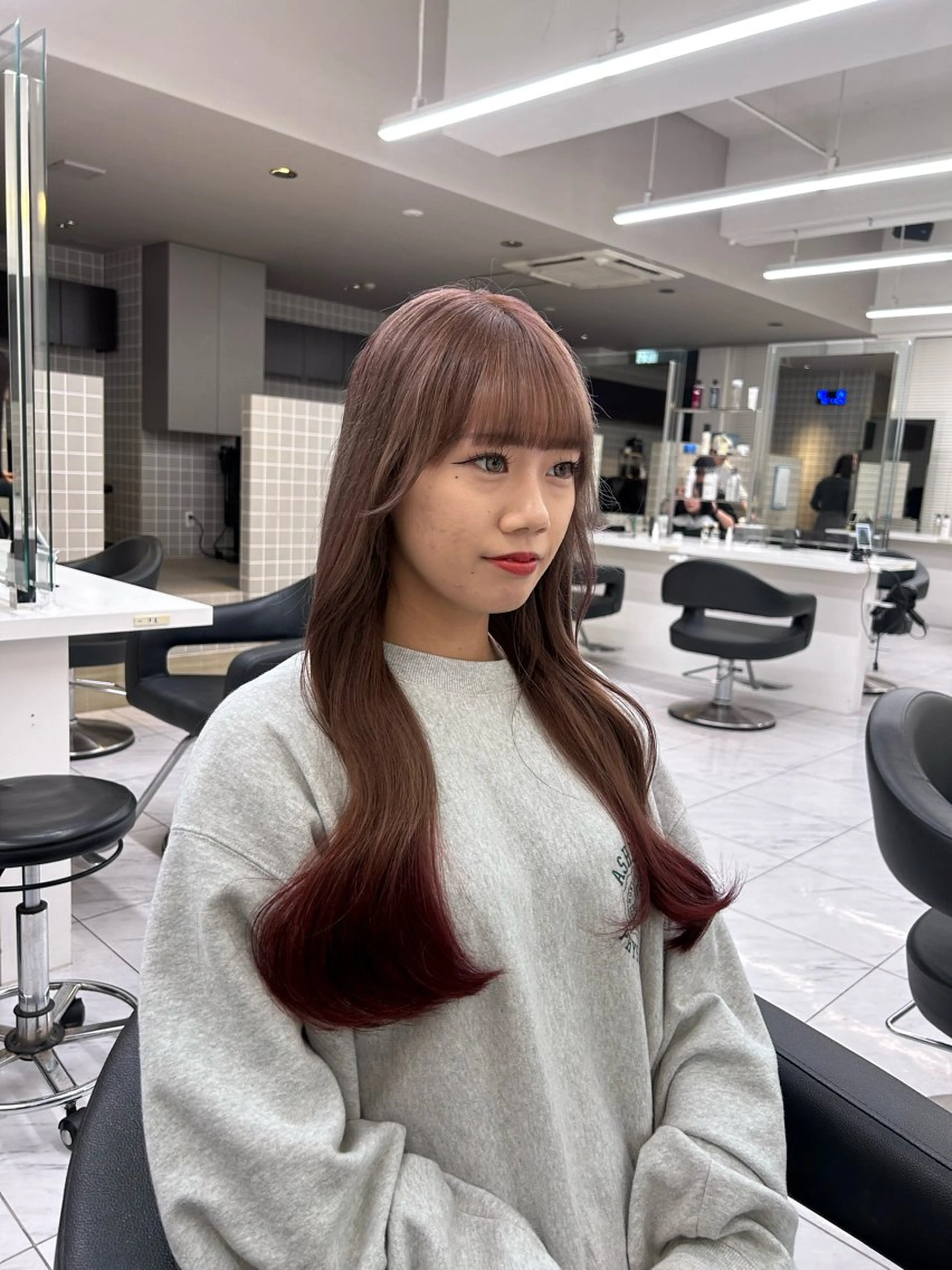 カラー ヘアカラー トリートメント 透明感ベージュ🤎 ナチュラルレイヤーのヘアスタイル