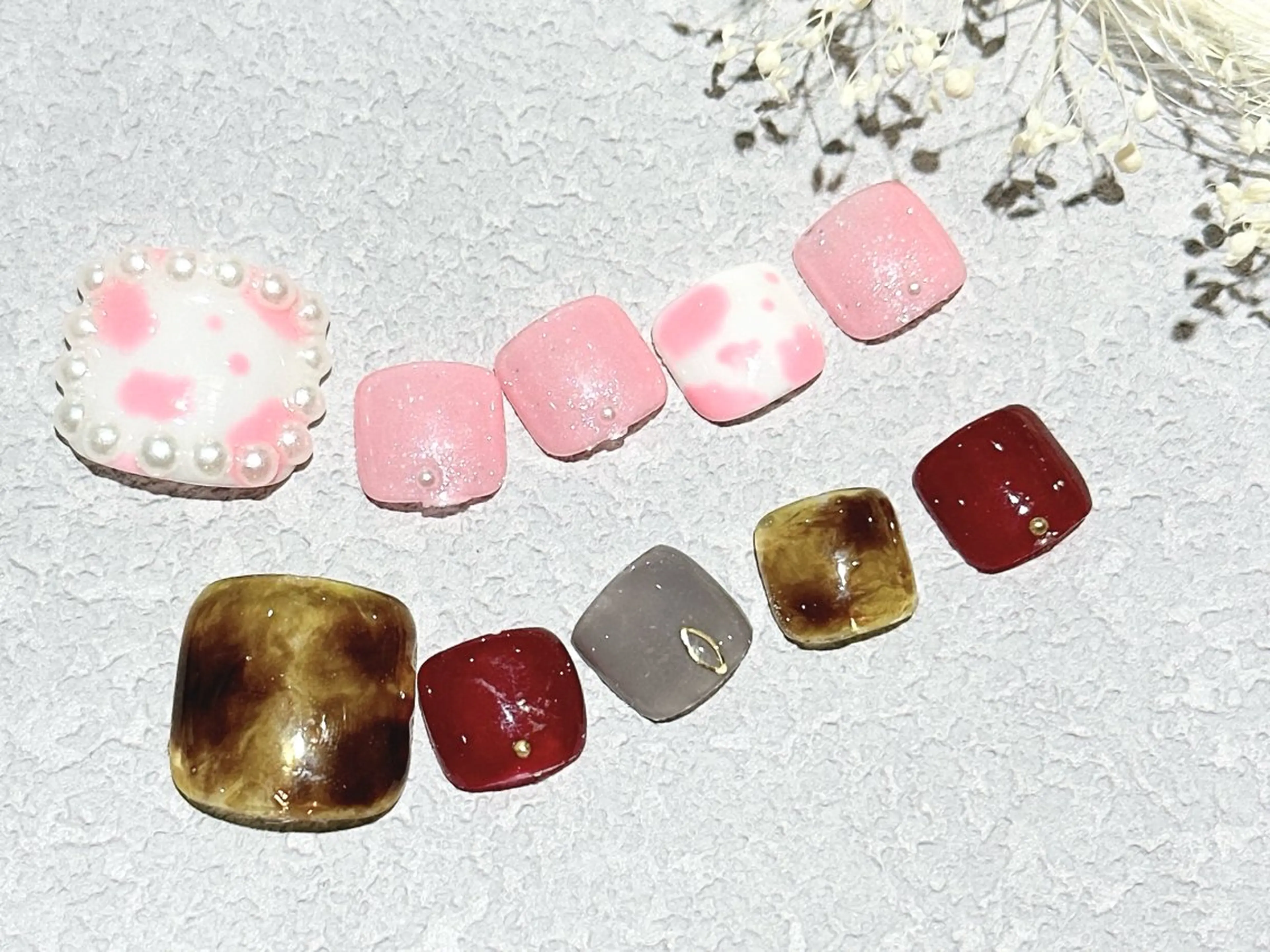 ネイル オーロラネイル べっ甲ネイル ジェルネイル ニュアンスネイル オフィスネイル ネイルサロン パールのネイルデザイン