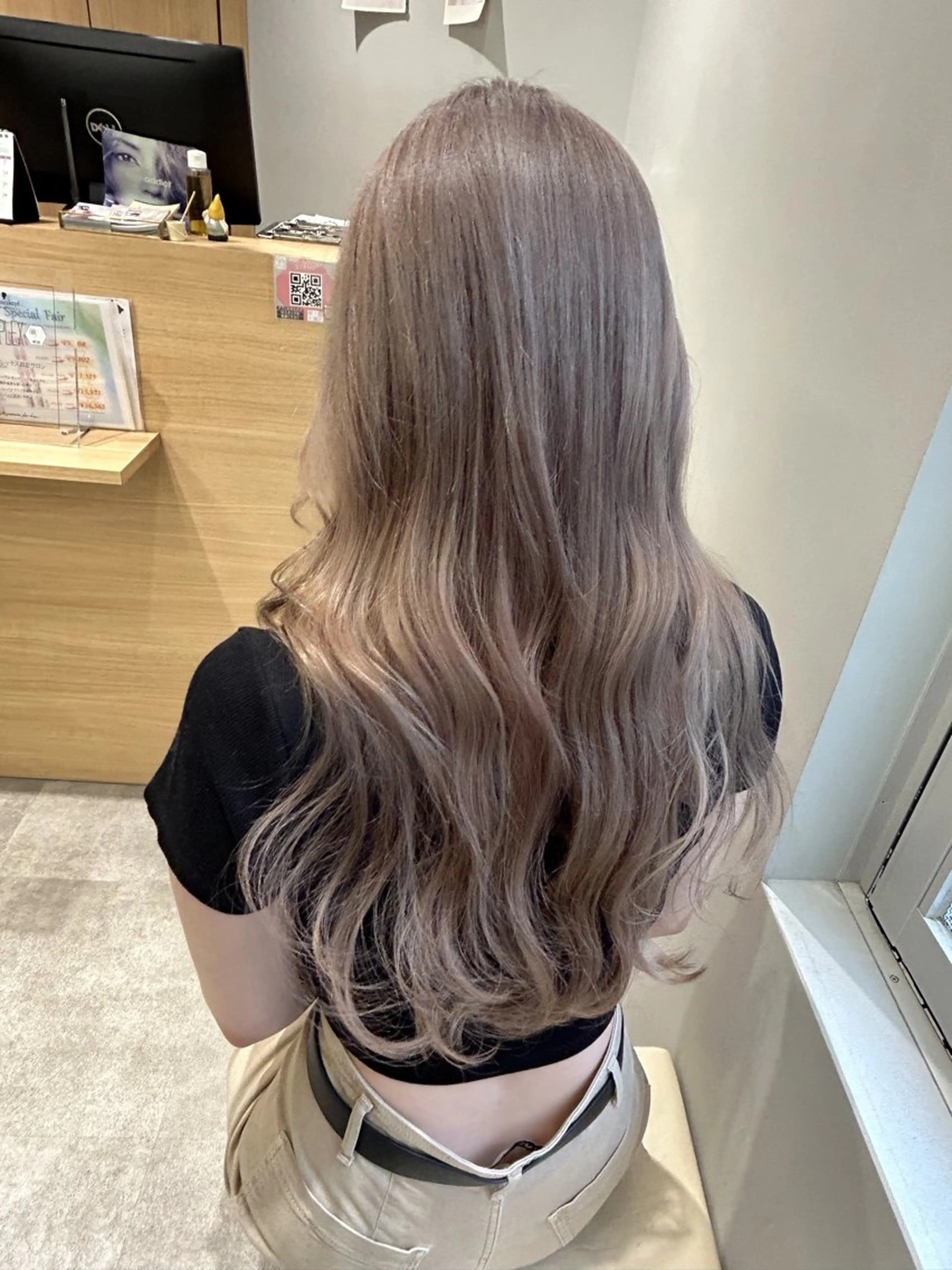 ロング カラー ハイトーンヘア/ 島崎　タクミのヘアスタイル
