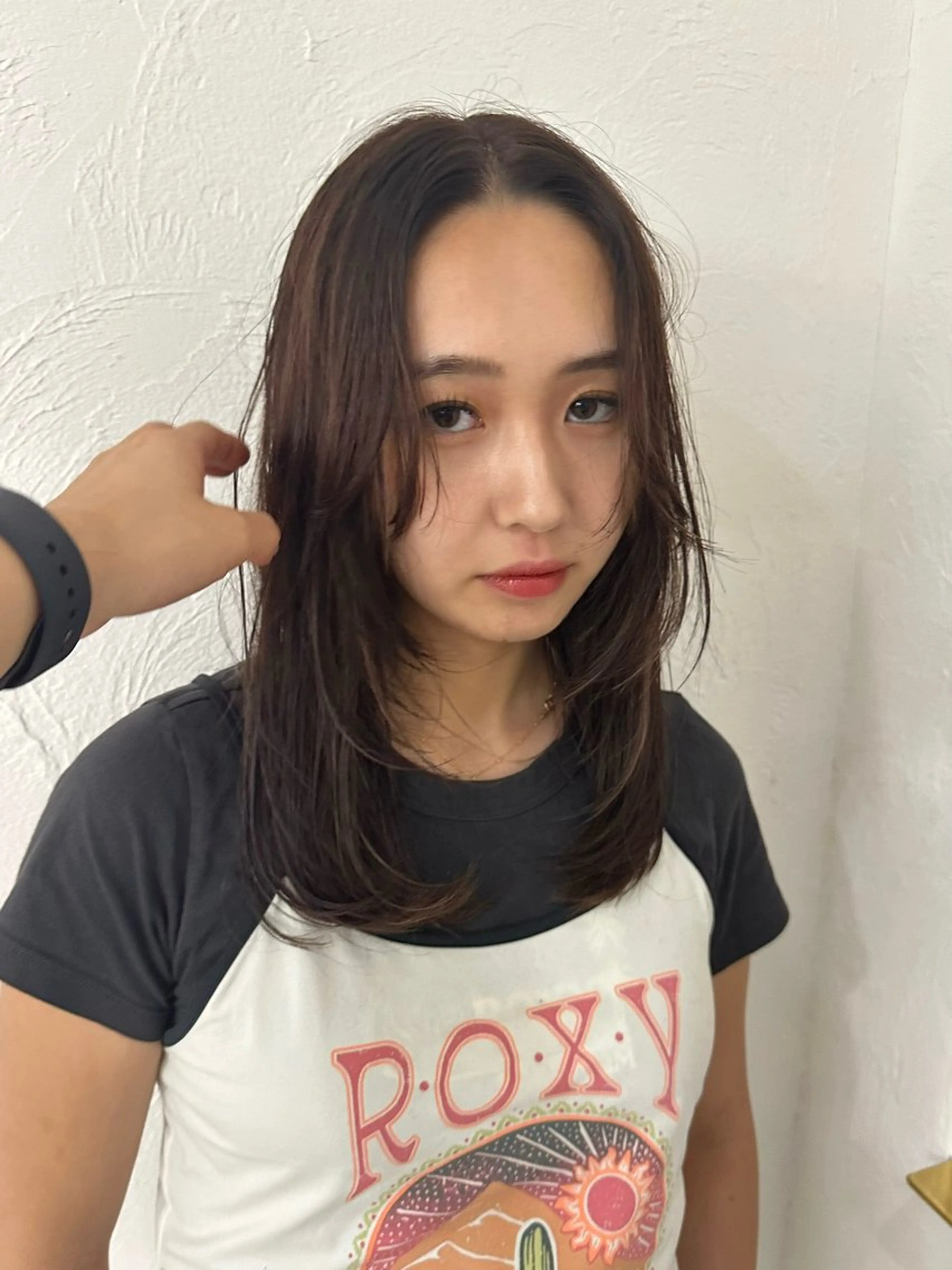 ミディアム イシイ モエカのヘアスタイル