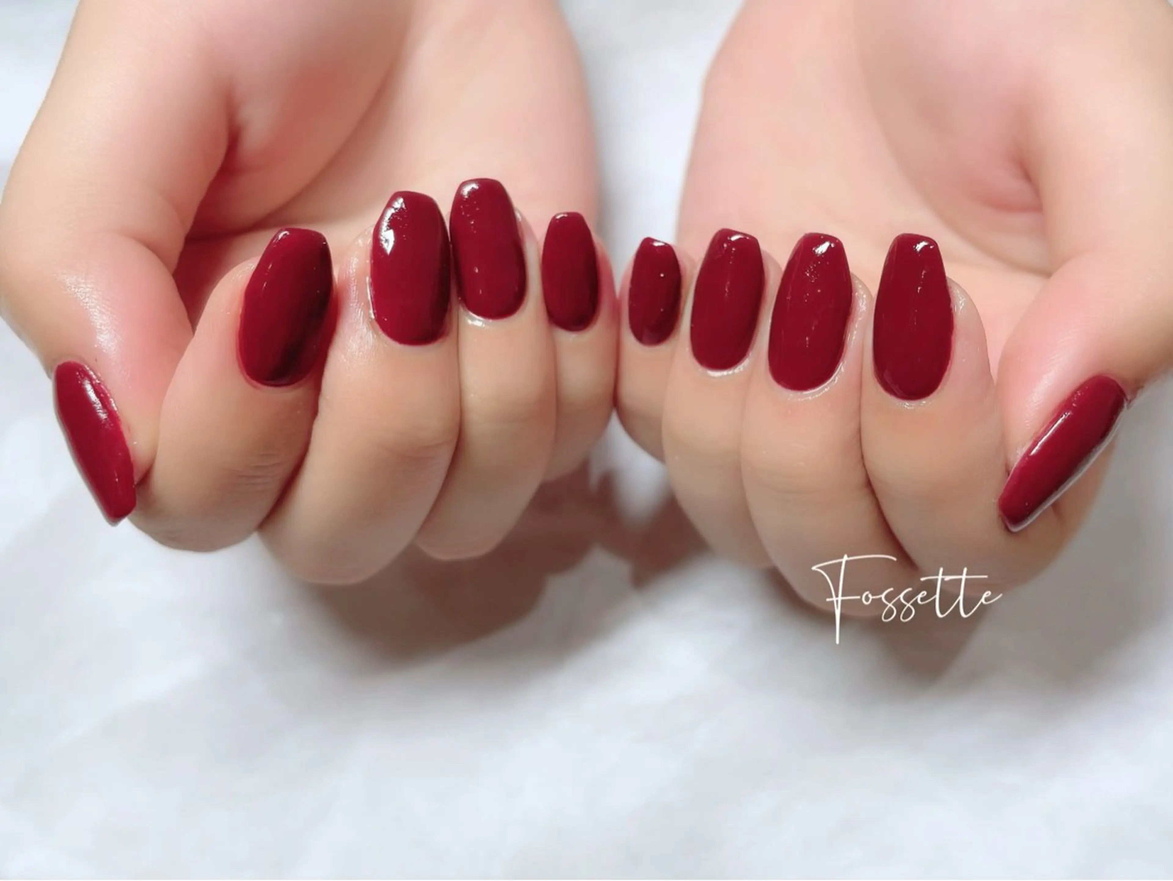 ネイル ボルドー ワンカラーネイル 赤色 シンプルネイル nailsalon Fossetteのネイルデザイン