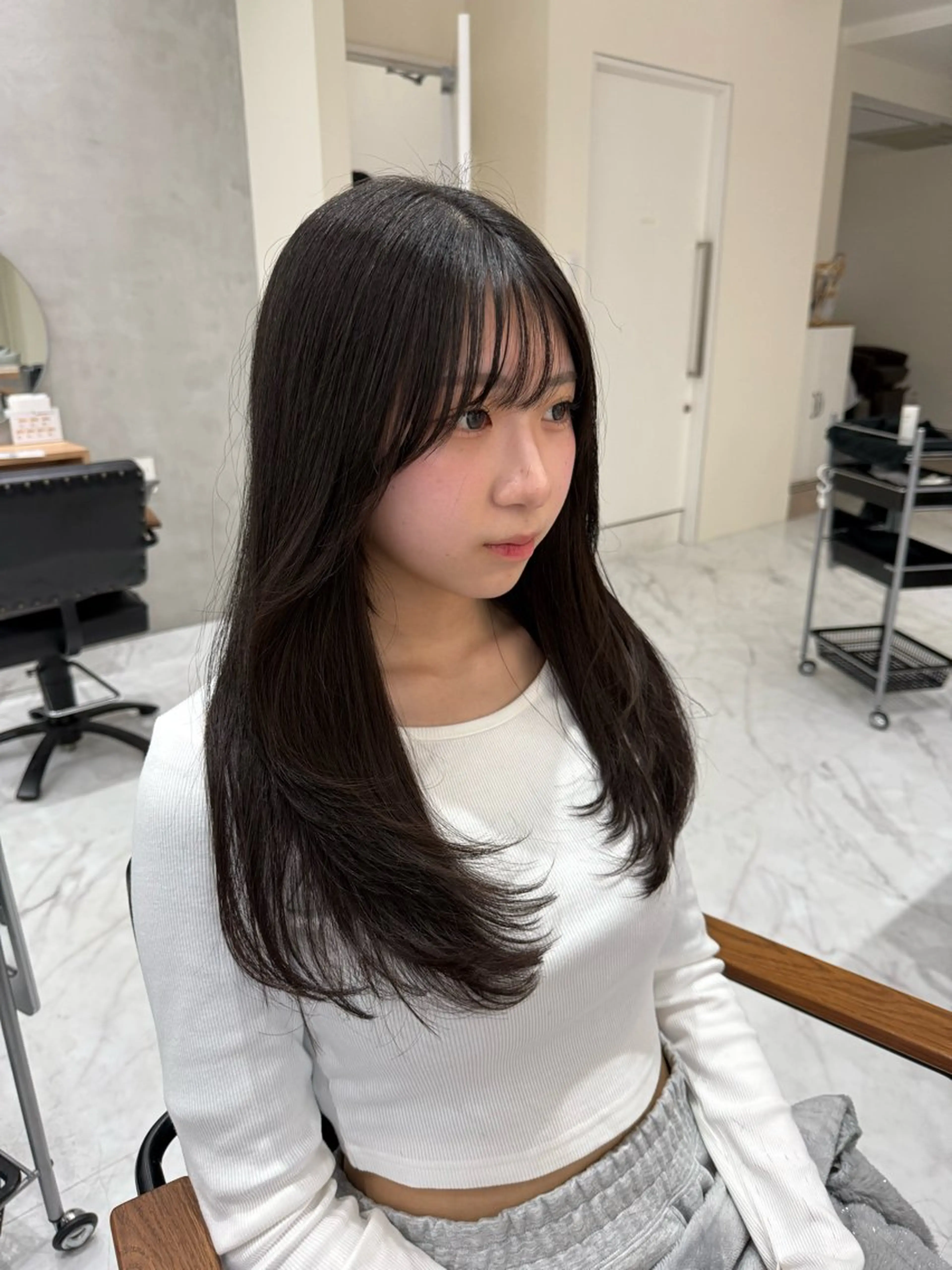 ロング レイヤーカット カット 柔らかレイヤー× 透け感カラー/SUのヘアスタイル