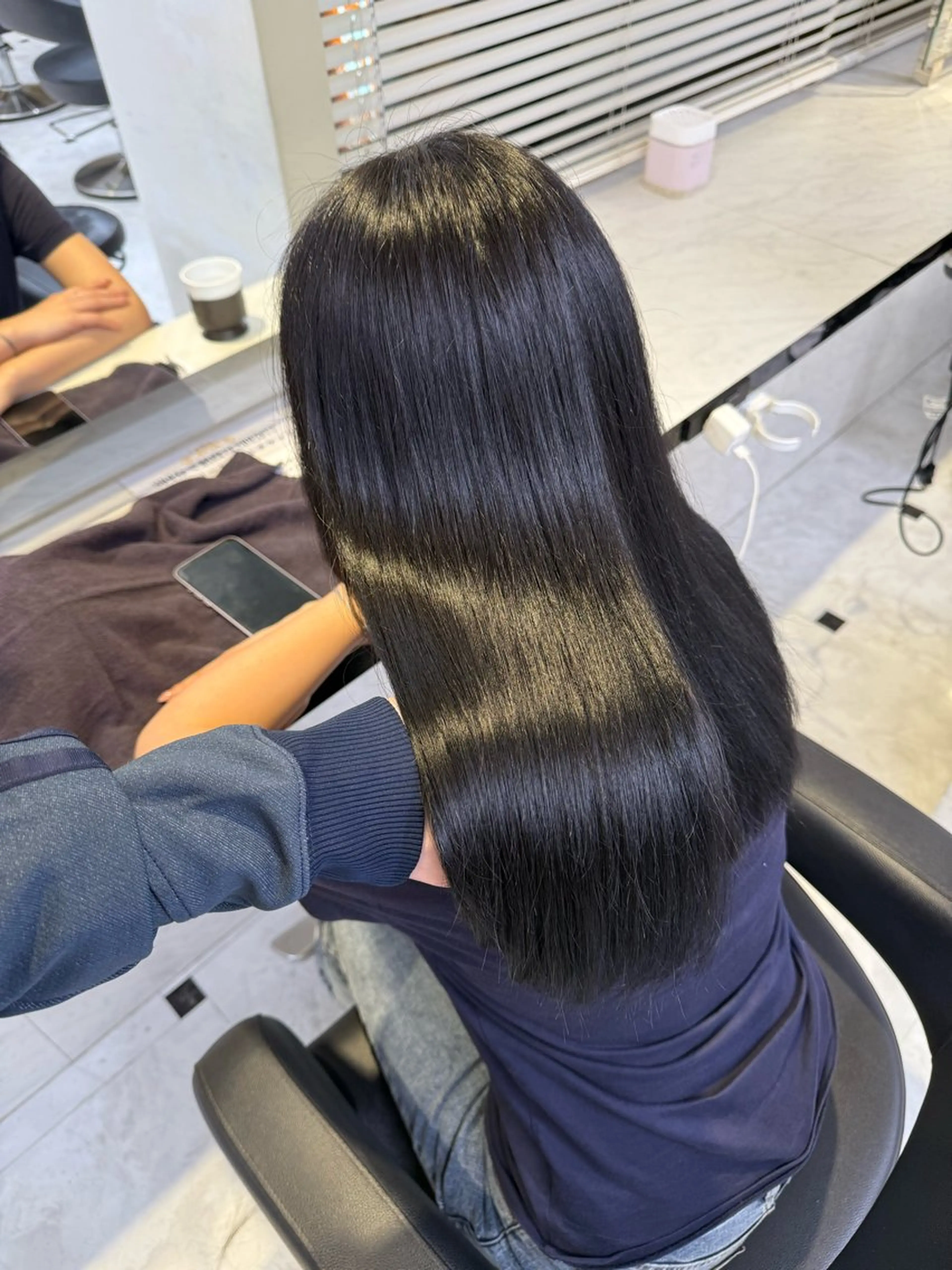 ロング カラー ヘアアレンジ 黒髪 透明感カラー ヘアカラー 韓国風グレージュ 🤍たくみ🤍のヘアスタイル